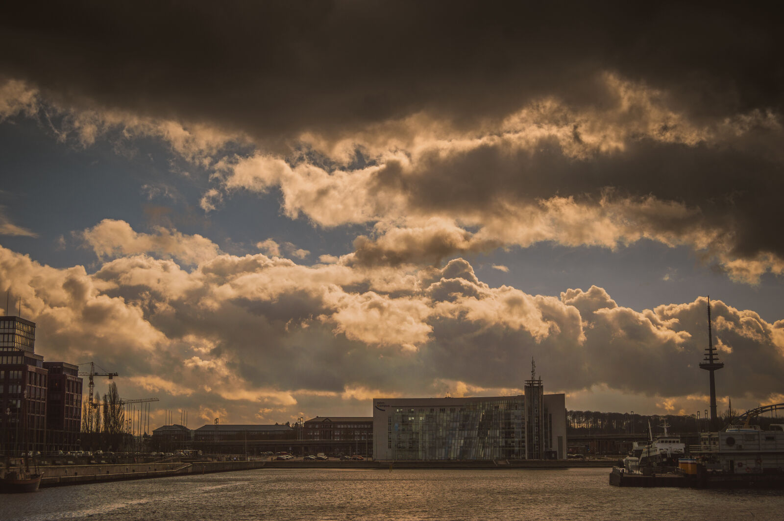 Nikon D3200 sample photo. Clouds, sky, storm, sun photography