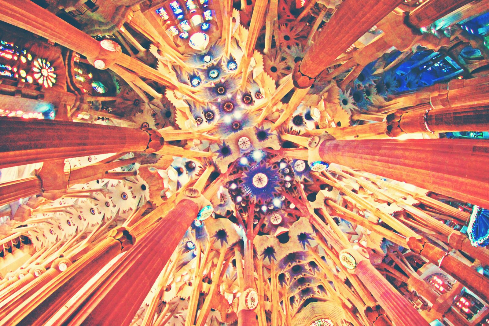 Canon EOS 500D (EOS Rebel T1i / EOS Kiss X3) sample photo. Architecture, barcelona, church photography