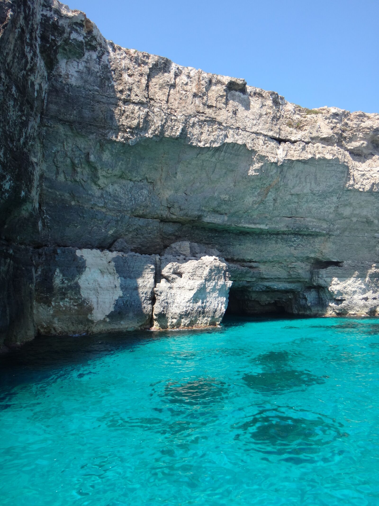 Sony Cyber-shot DSC-TX30 sample photo. Malta, island, comino photography