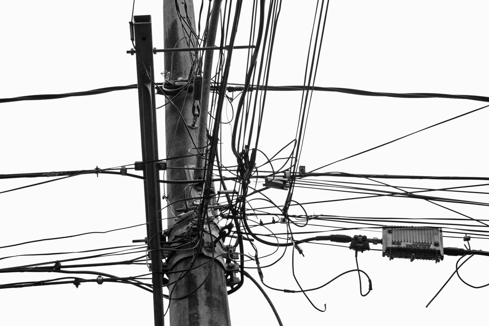 Canon EOS 1100D (EOS Rebel T3 / EOS Kiss X50) sample photo. Wires, lines, electricity photography