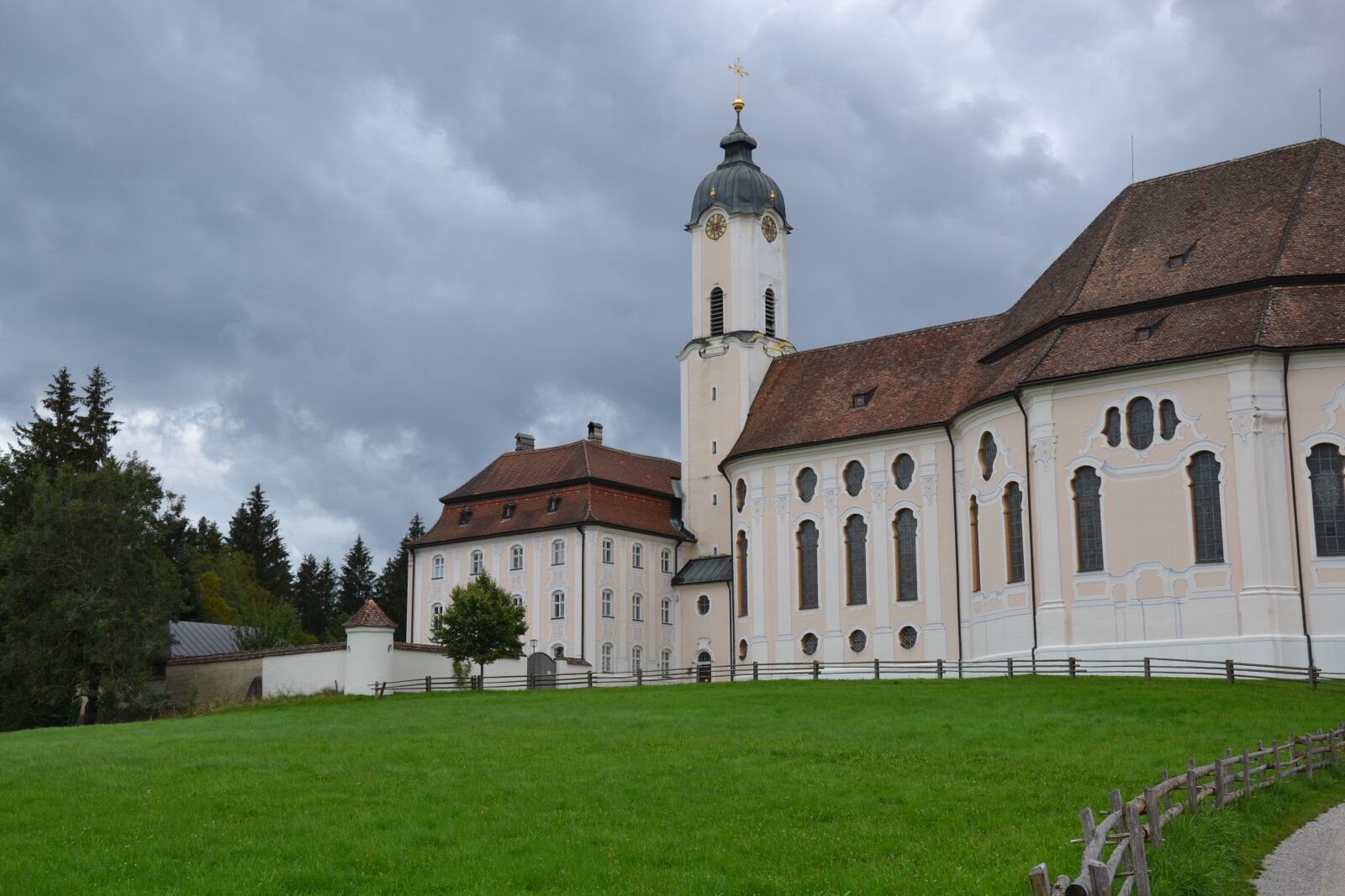 Nikon D3100 sample photo. F ssen, pilgrimage church photography