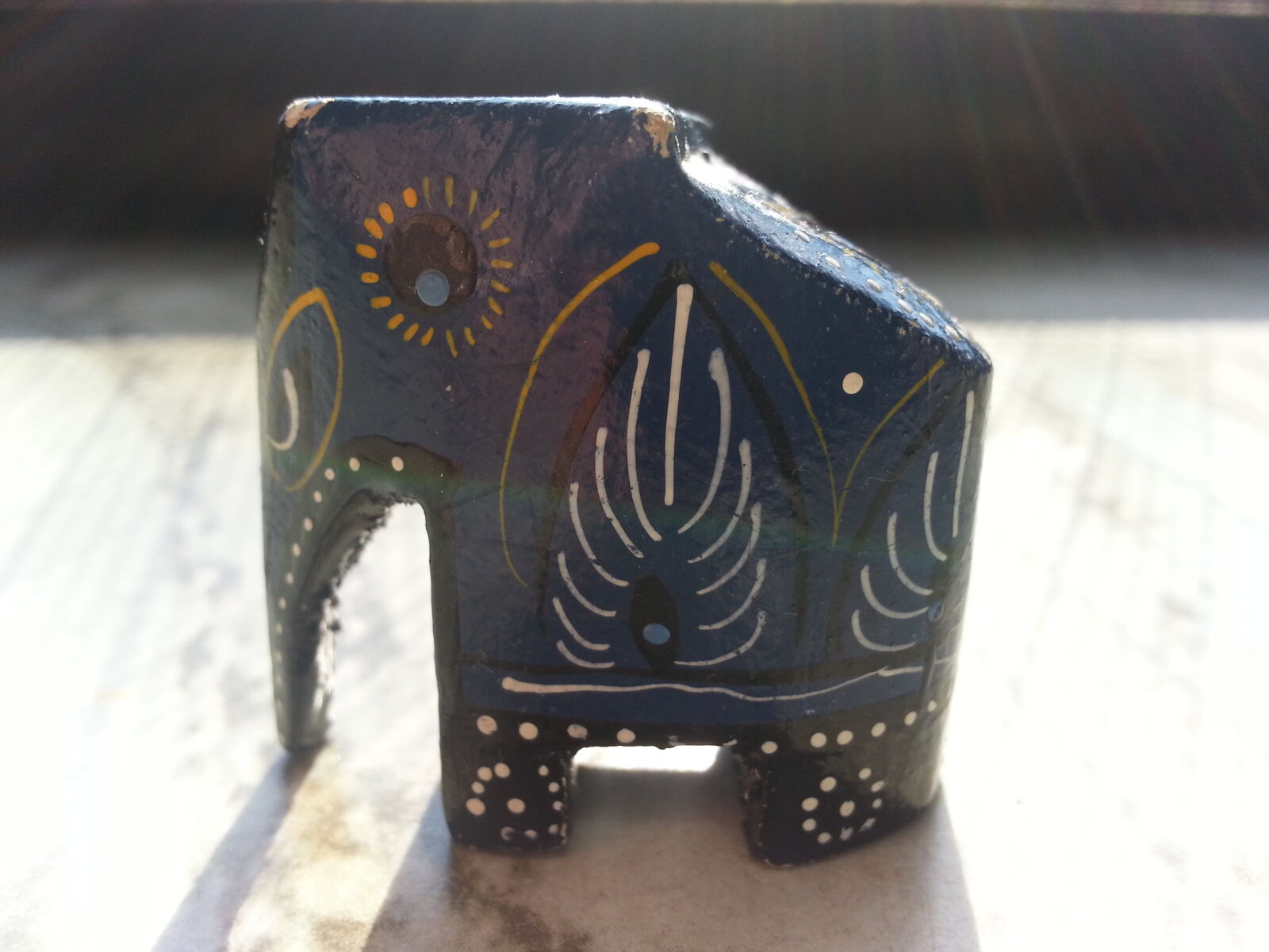Samsung Galaxy Note2 sample photo. Drawings, elephant, light, sung photography