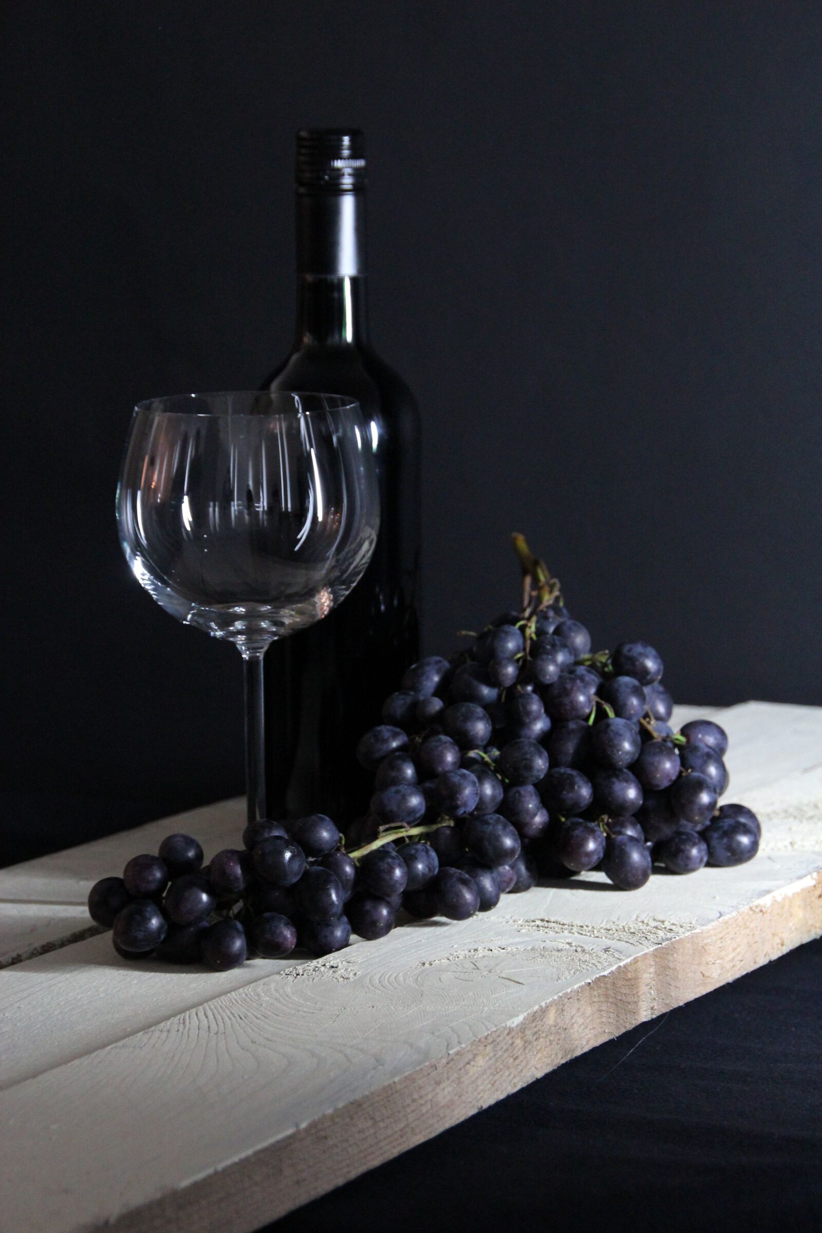 Canon EOS 600D (Rebel EOS T3i / EOS Kiss X5) sample photo. Wine, grapes, eat photography