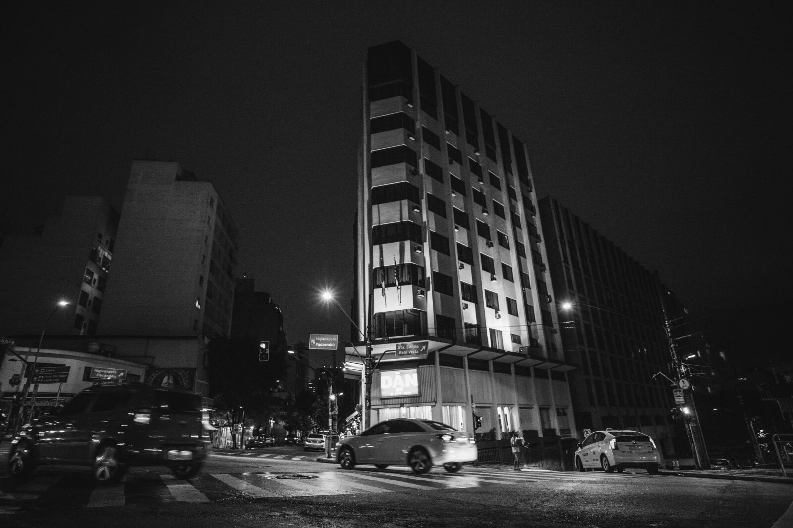 Canon EF 17-40mm F4L USM sample photo. Architecture, black, and, white photography