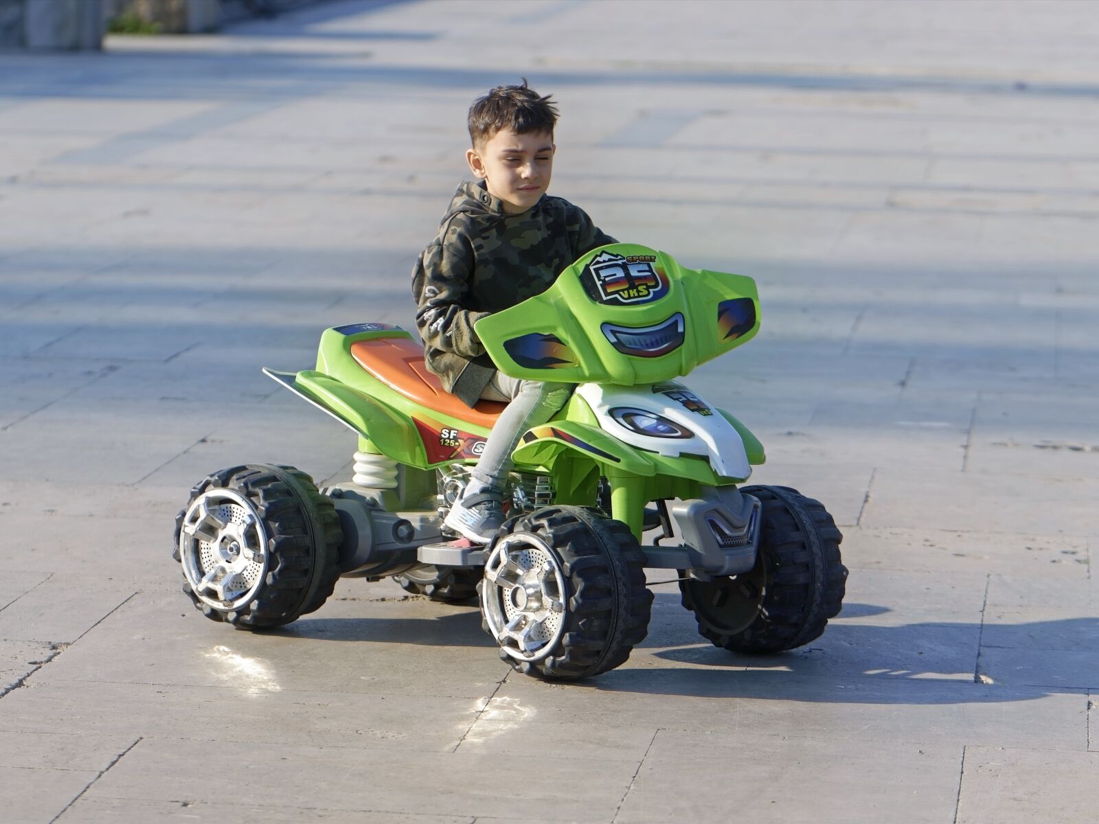 Nikon D5300 sample photo. Child, driving, the car photography