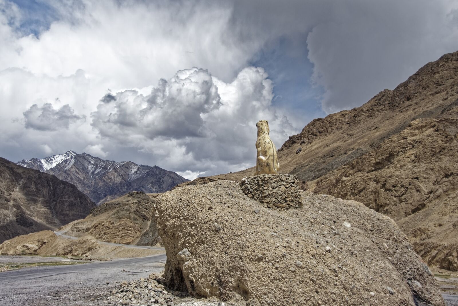 Nikon D500 sample photo. Tajikistan, leopard monument, monument photography