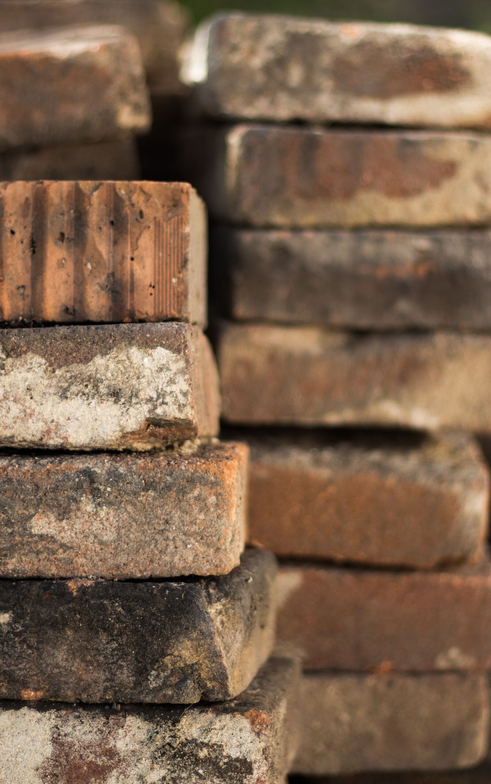 Canon EOS 700D (EOS Rebel T5i / EOS Kiss X7i) + Canon EF 50mm F1.8 STM sample photo. Bricks, construction site, pile photography