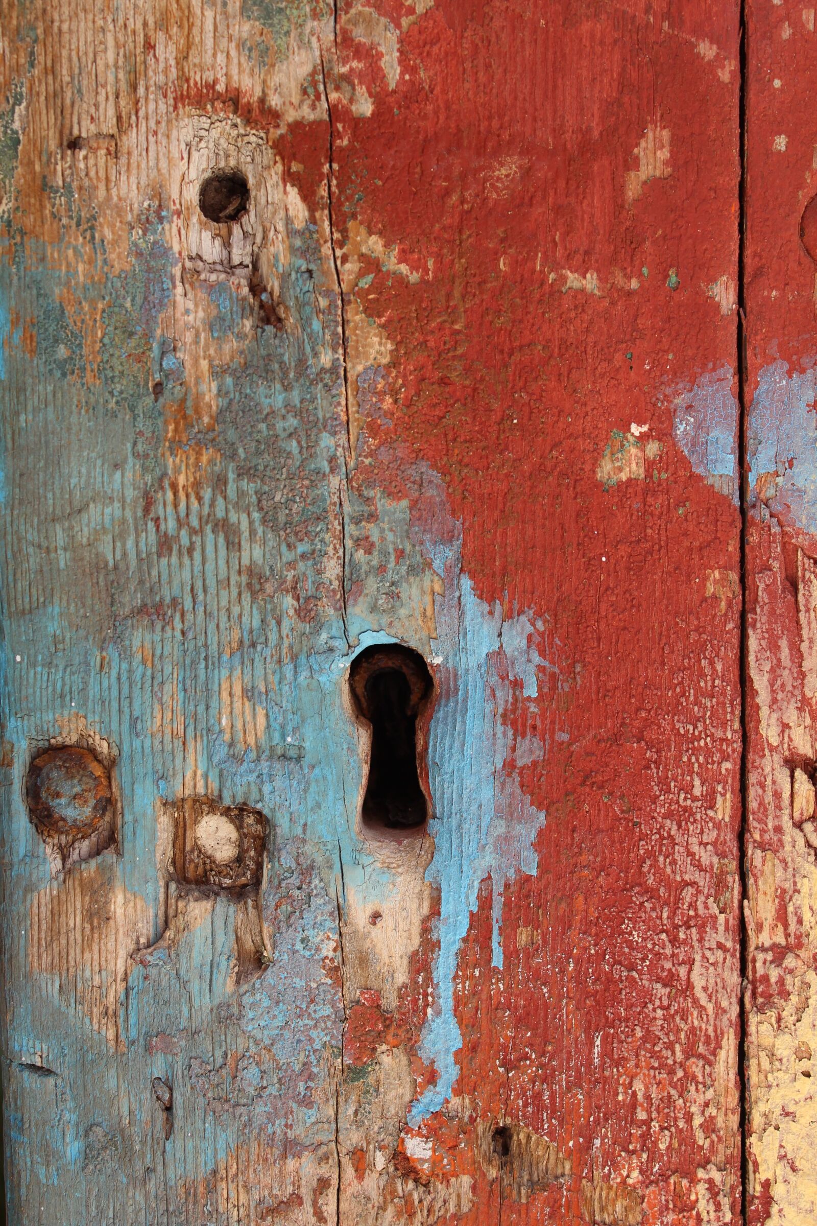 Canon EOS 600D (Rebel EOS T3i / EOS Kiss X5) sample photo. Keyhole, paint, grunge photography