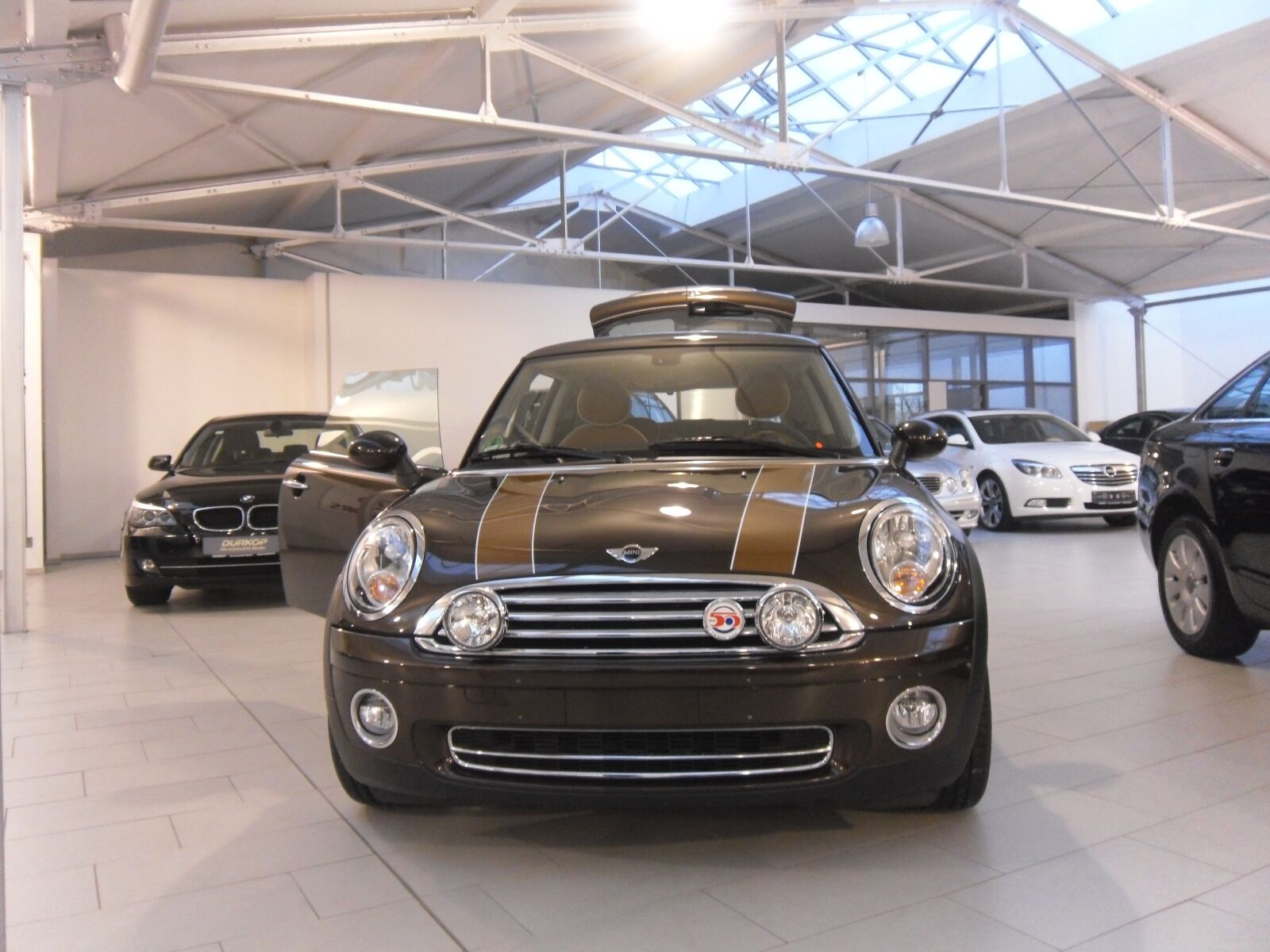 Samsung PL80/VLUU PL80/ SL630/ PL81 sample photo. Mini mayfair, bmw mini photography
