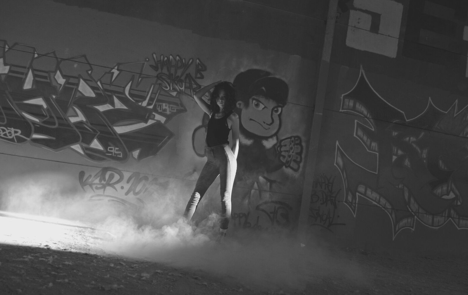 Nikon D3200 sample photo. Dust, woman, graffiti photography