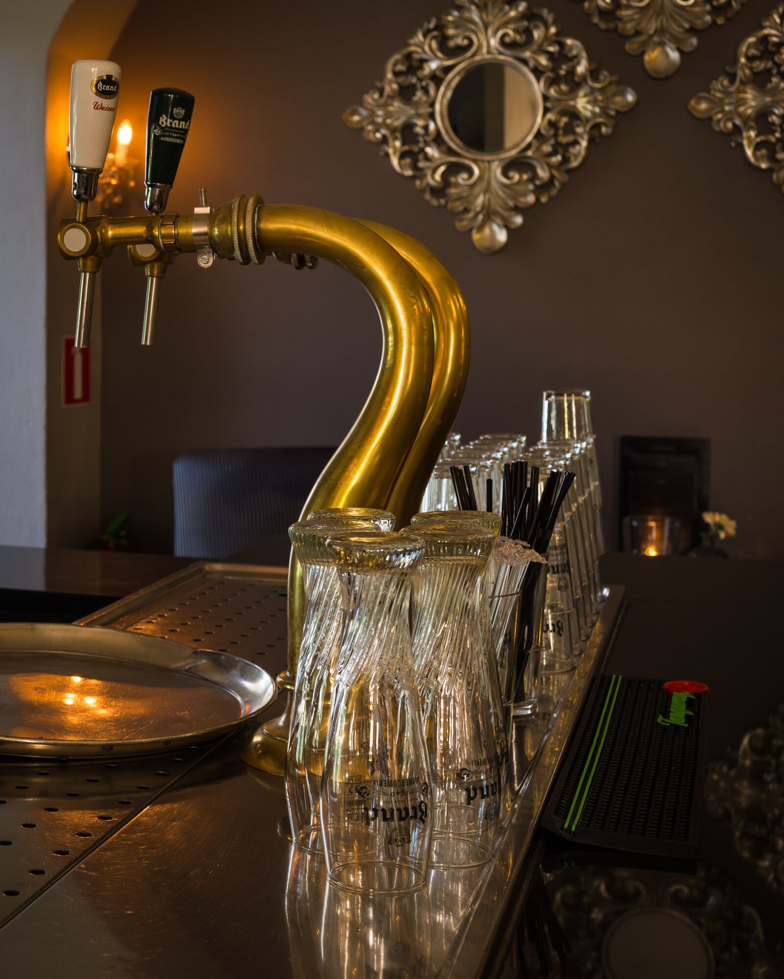 Canon EF 40mm F2.8 STM sample photo. Lounge, bar, alcohol photography