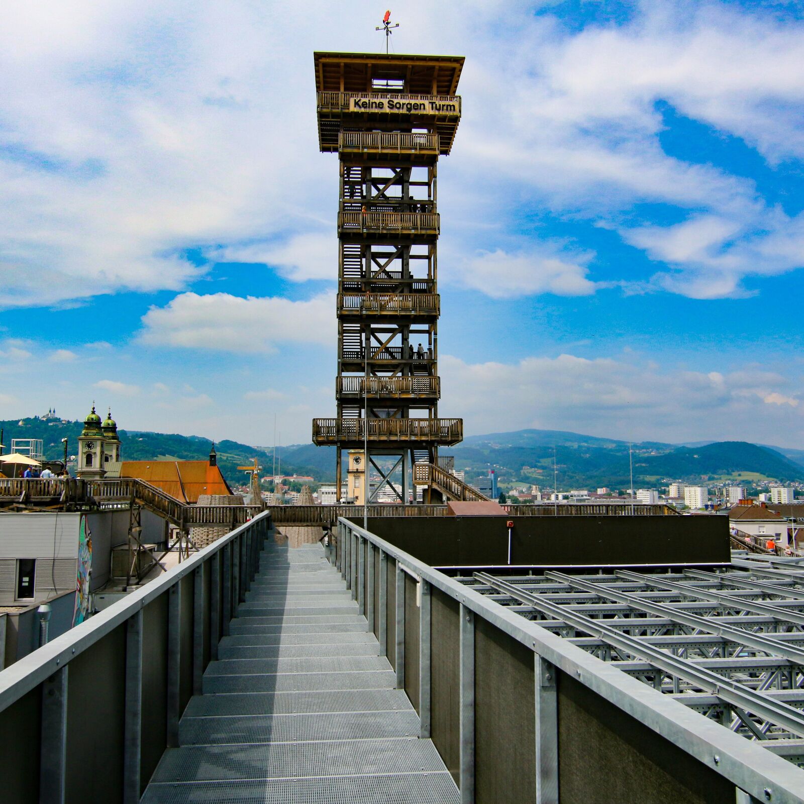 Tokina AT-X Pro 11-16mm F2.8 DX II sample photo. Linz, austria, city photography