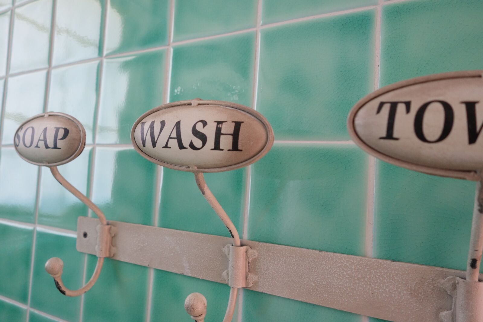 Sony Cyber-shot DSC-RX100 II sample photo. Bathroom, towel, towel bar photography