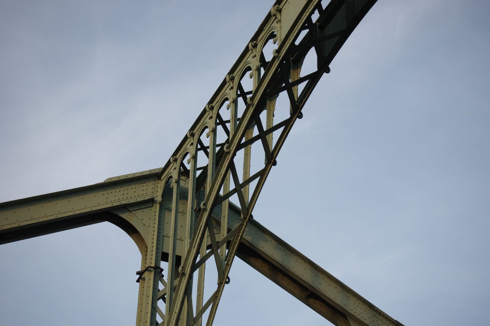 Pentax K-3 sample photo. Steel structure, stahlbau, sky photography