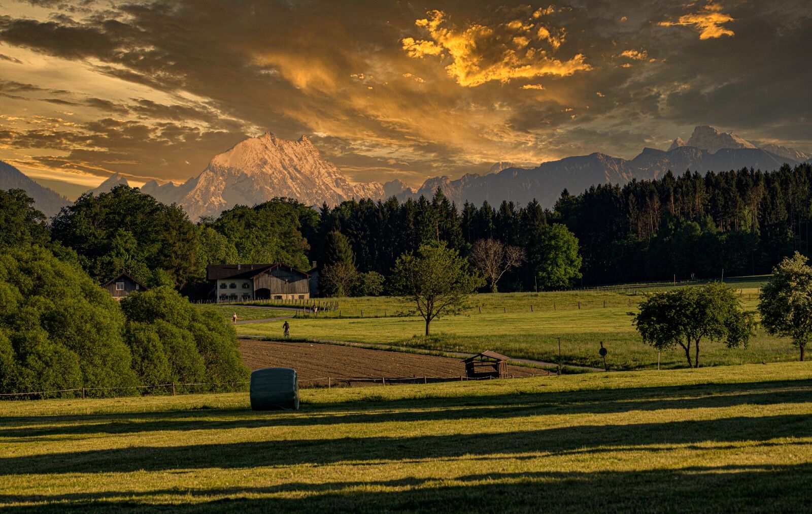 Sony E 70-350mm F4.5-6.3 G OSS sample photo. Landscape, mood, mountains photography