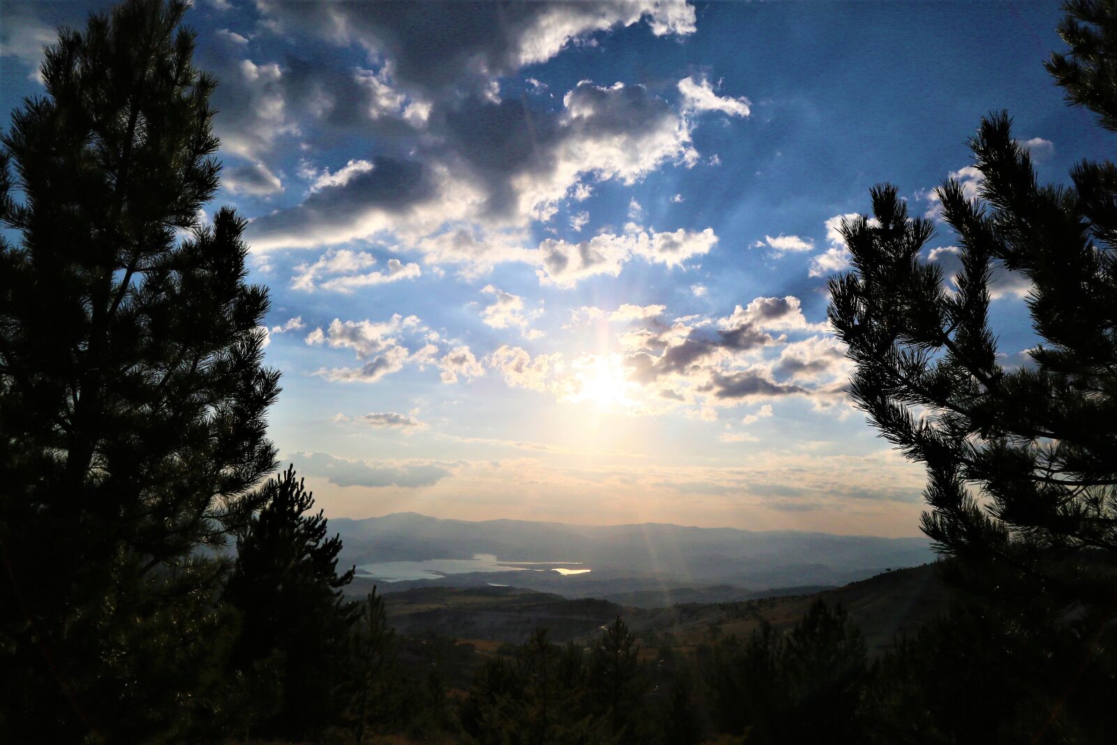 Canon EOS 5D Mark III sample photo. Sunset, nature, lake photography