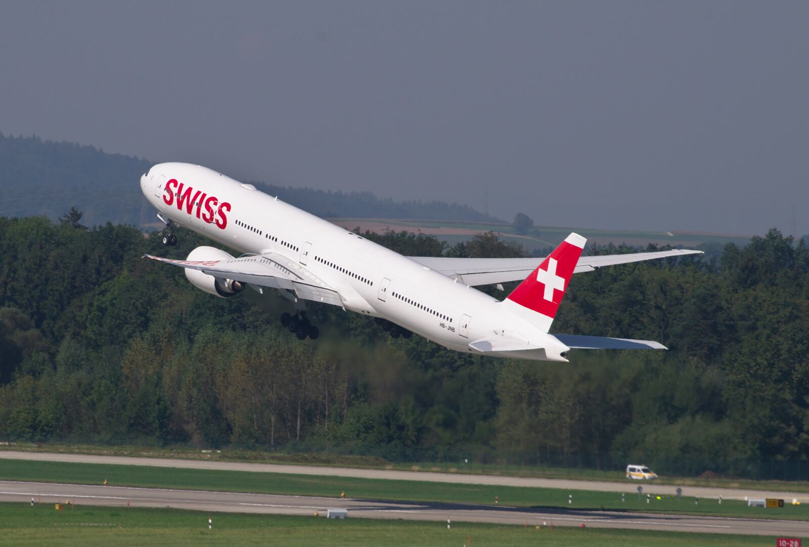 Nikon D300S sample photo. Aircraft, swiss, boeing 777 photography