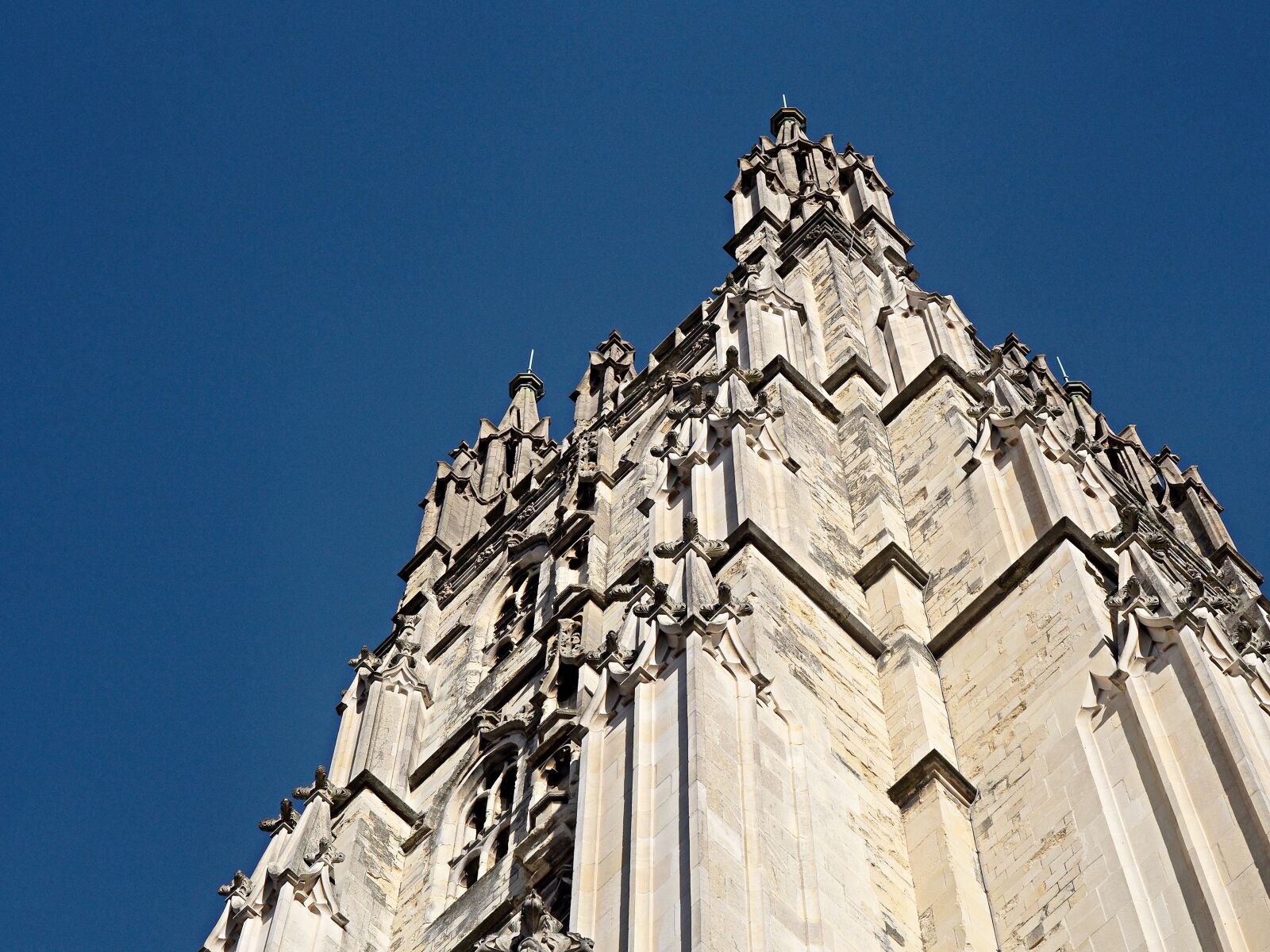 Olympus OM-D E-M5 + Olympus M.Zuiko Digital ED 12-40mm F2.8 Pro sample photo. Cathedral, tower, canterbury photography