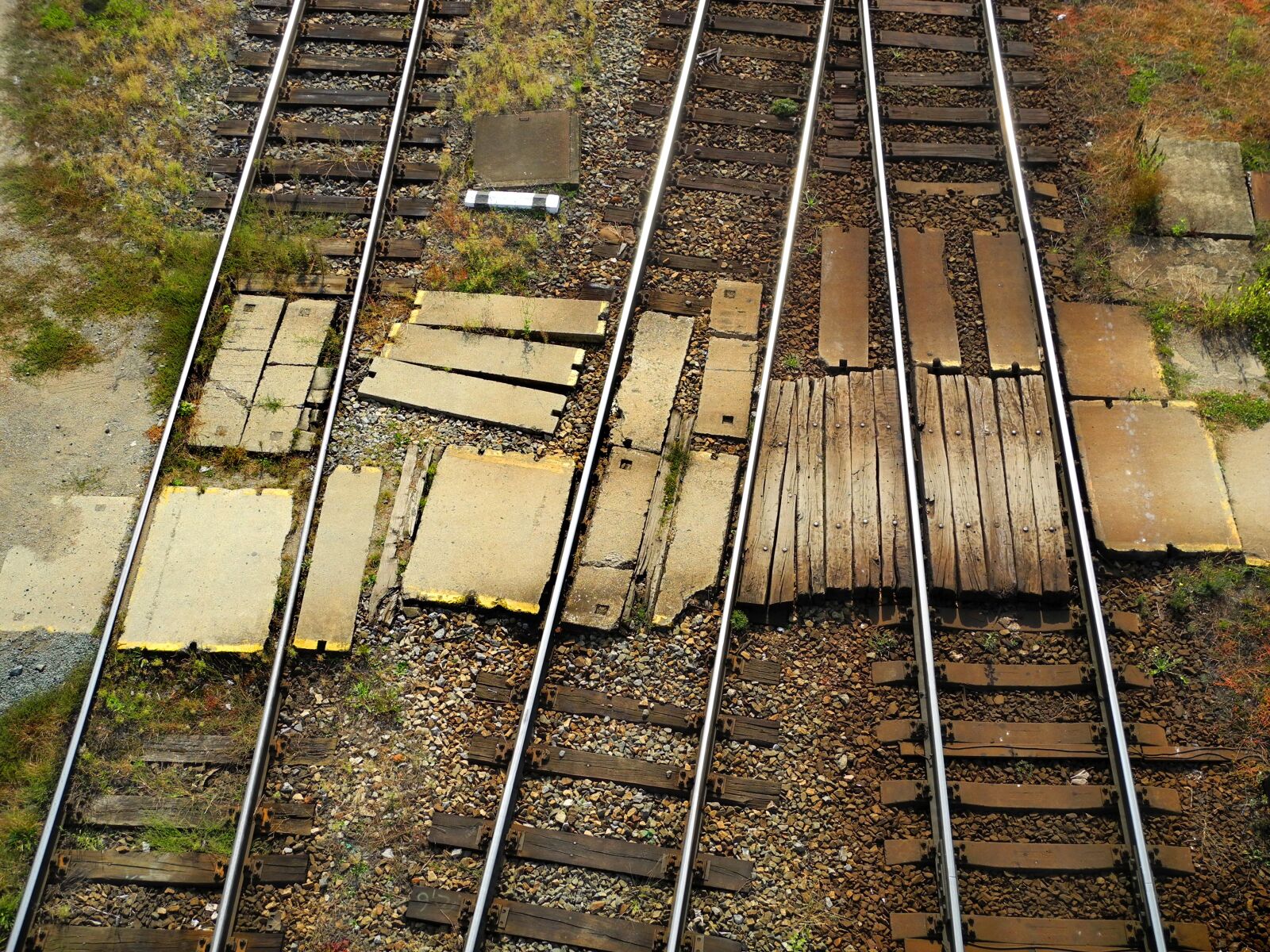 Nikon Coolpix P7000 sample photo. Track, rail, station photography