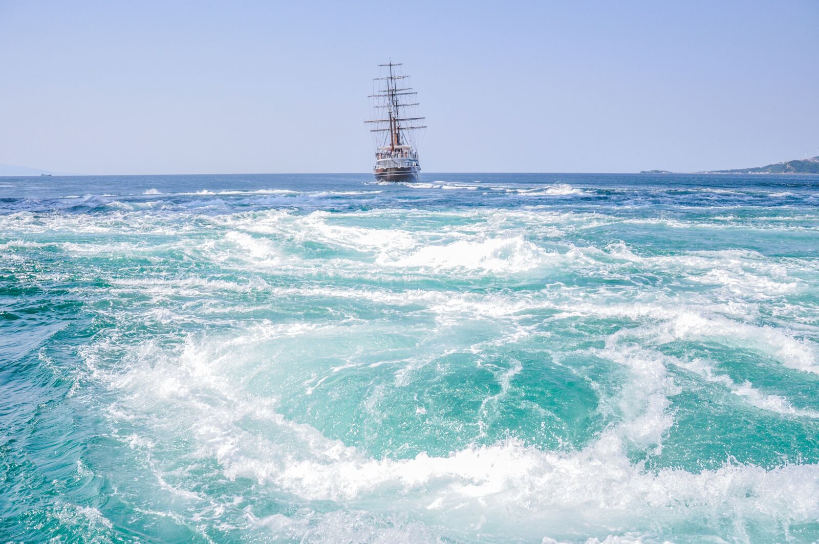 Nikon D90 sample photo. Vortex, the sea, sailboat photography