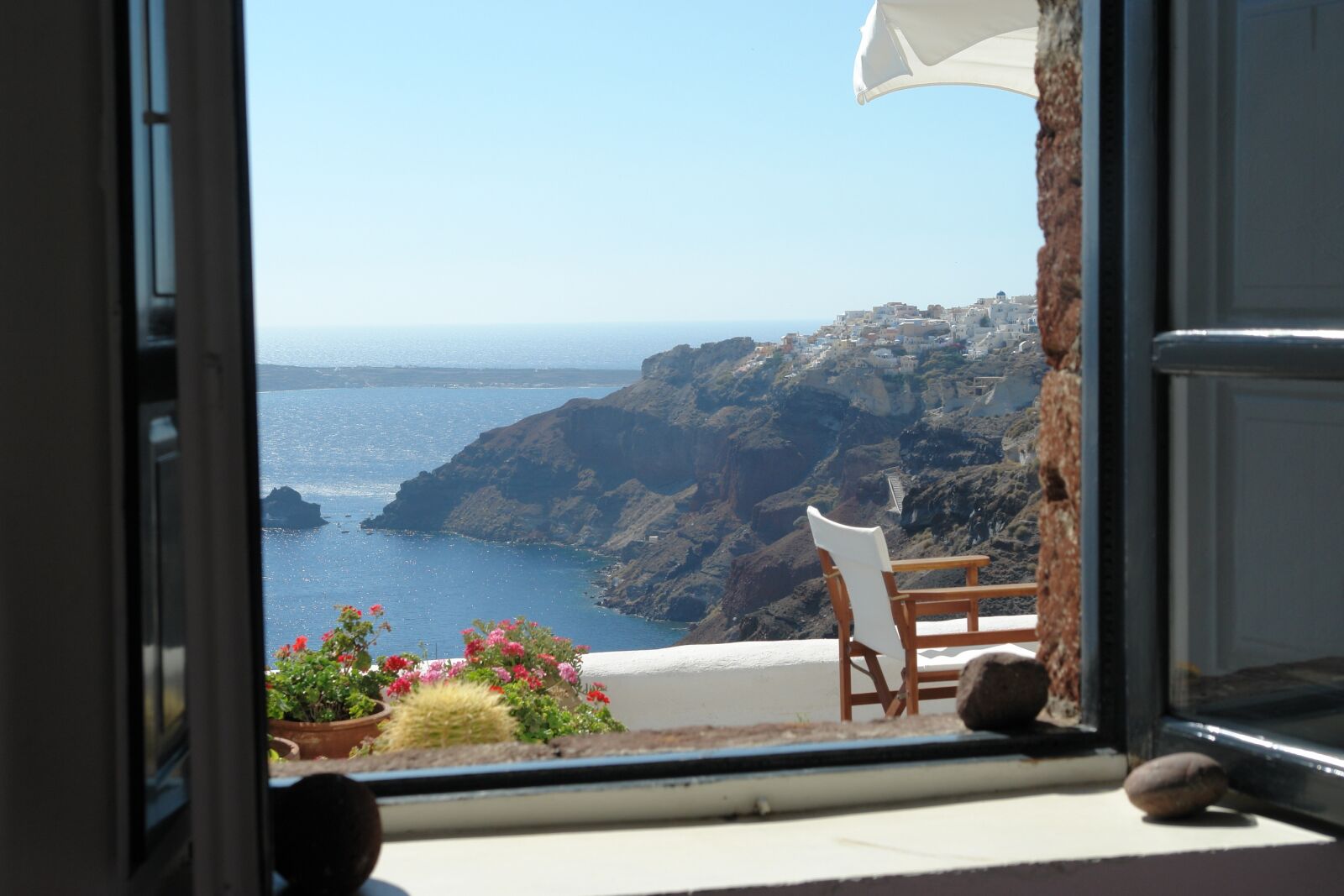 Sony DSC-R1 sample photo. Santorini, window, view photography