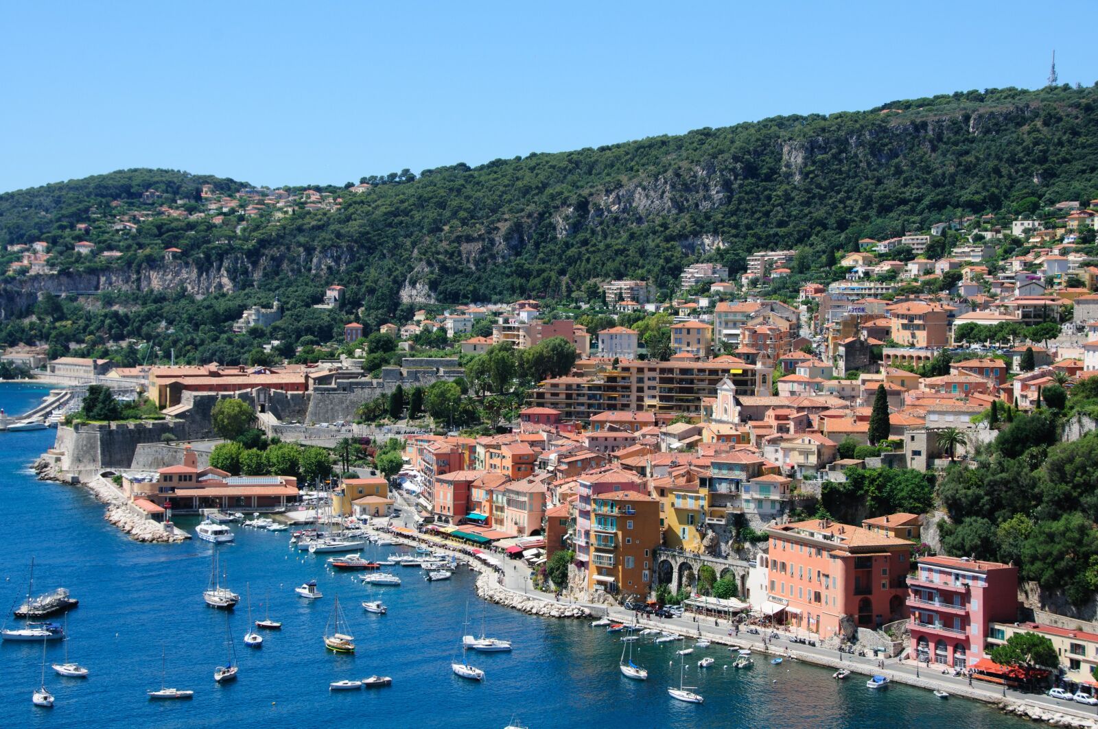 Nikon D300 sample photo. Villefranche-sur-mer, coast, beach photography