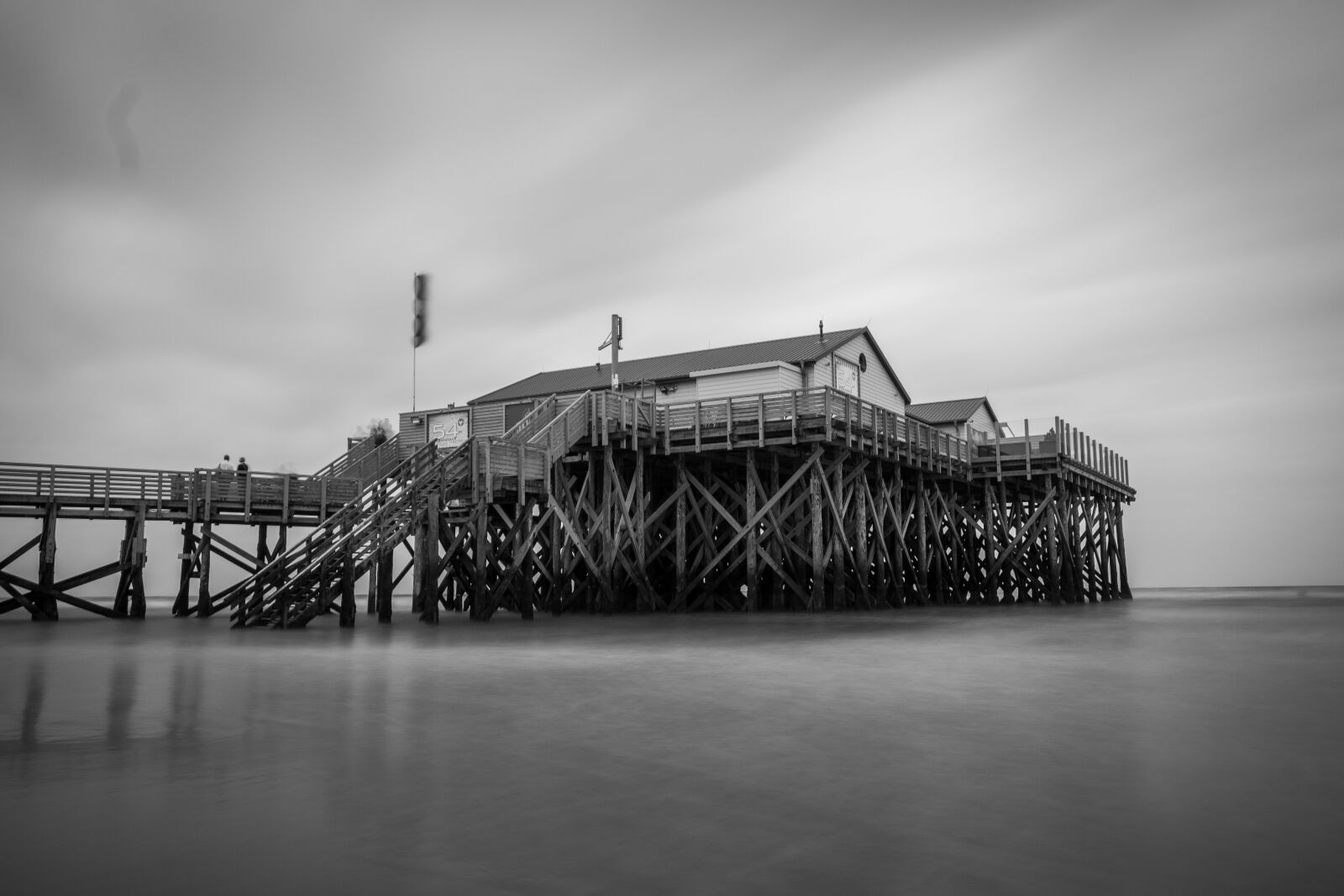 Canon EOS 700D (EOS Rebel T5i / EOS Kiss X7i) sample photo. Stilt houses, north sea photography
