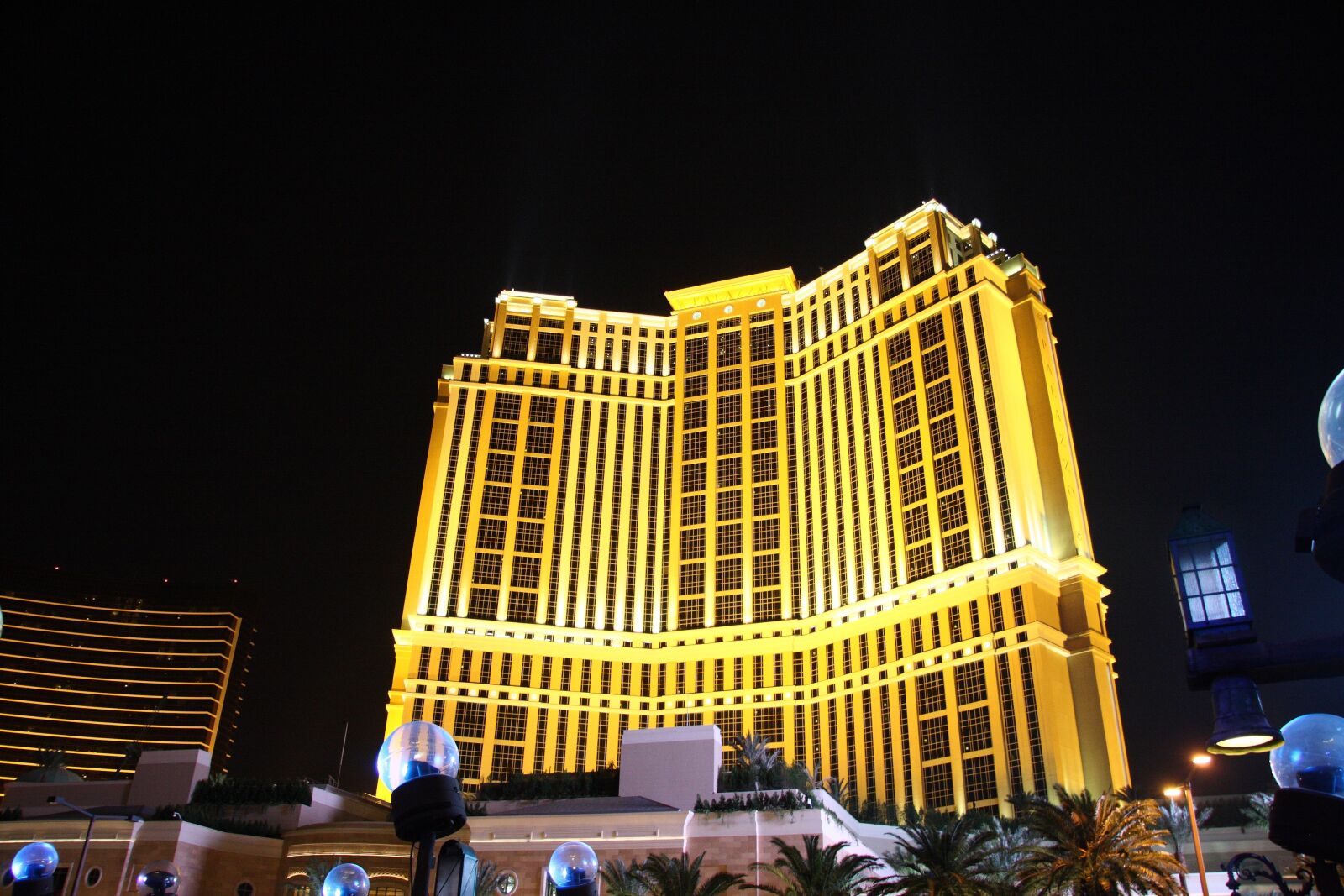 Canon EOS 40D sample photo. Palazzo, hotel, casino photography
