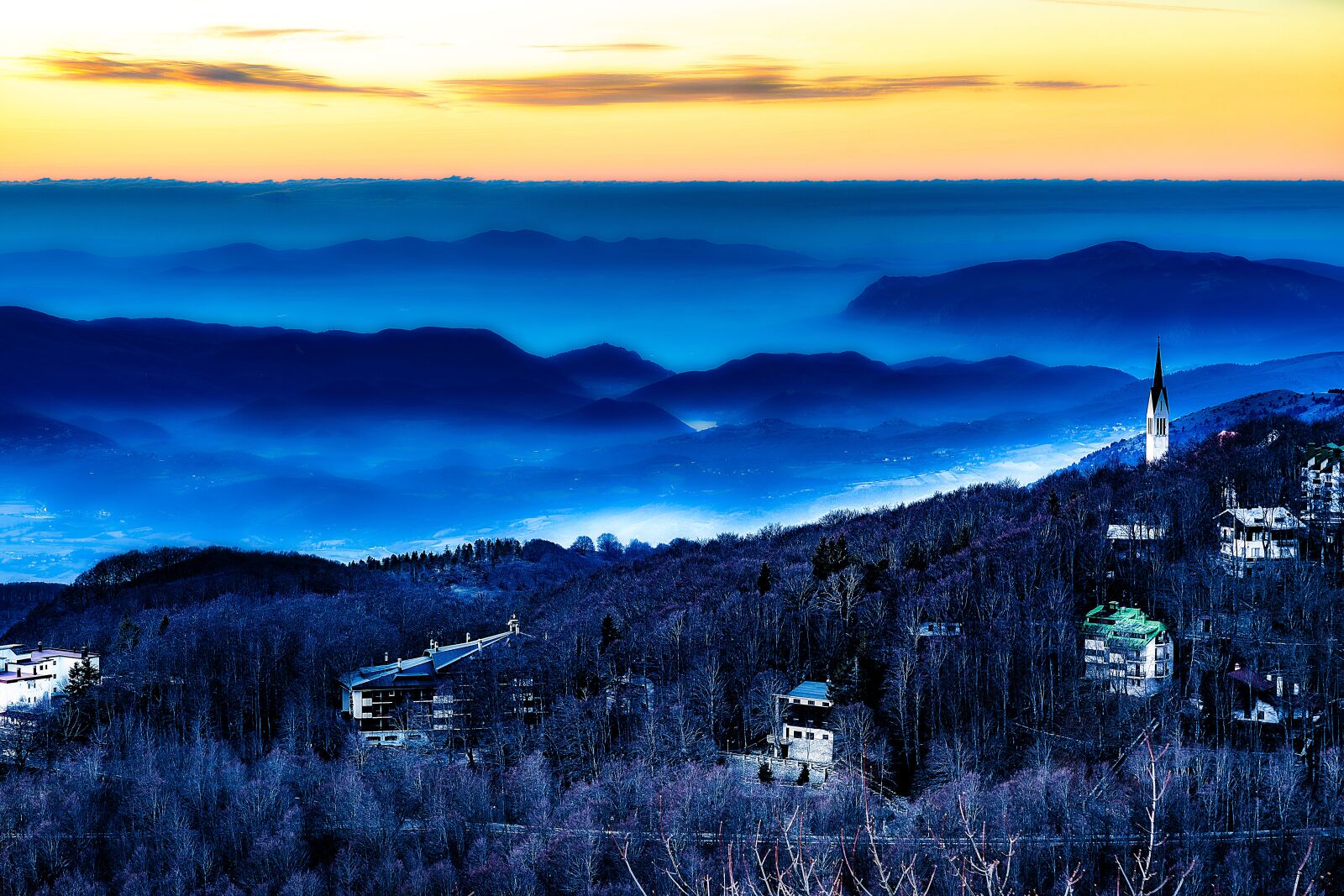 Canon EF 24-105mm F4L IS USM sample photo. Sunset, mountain, nature photography
