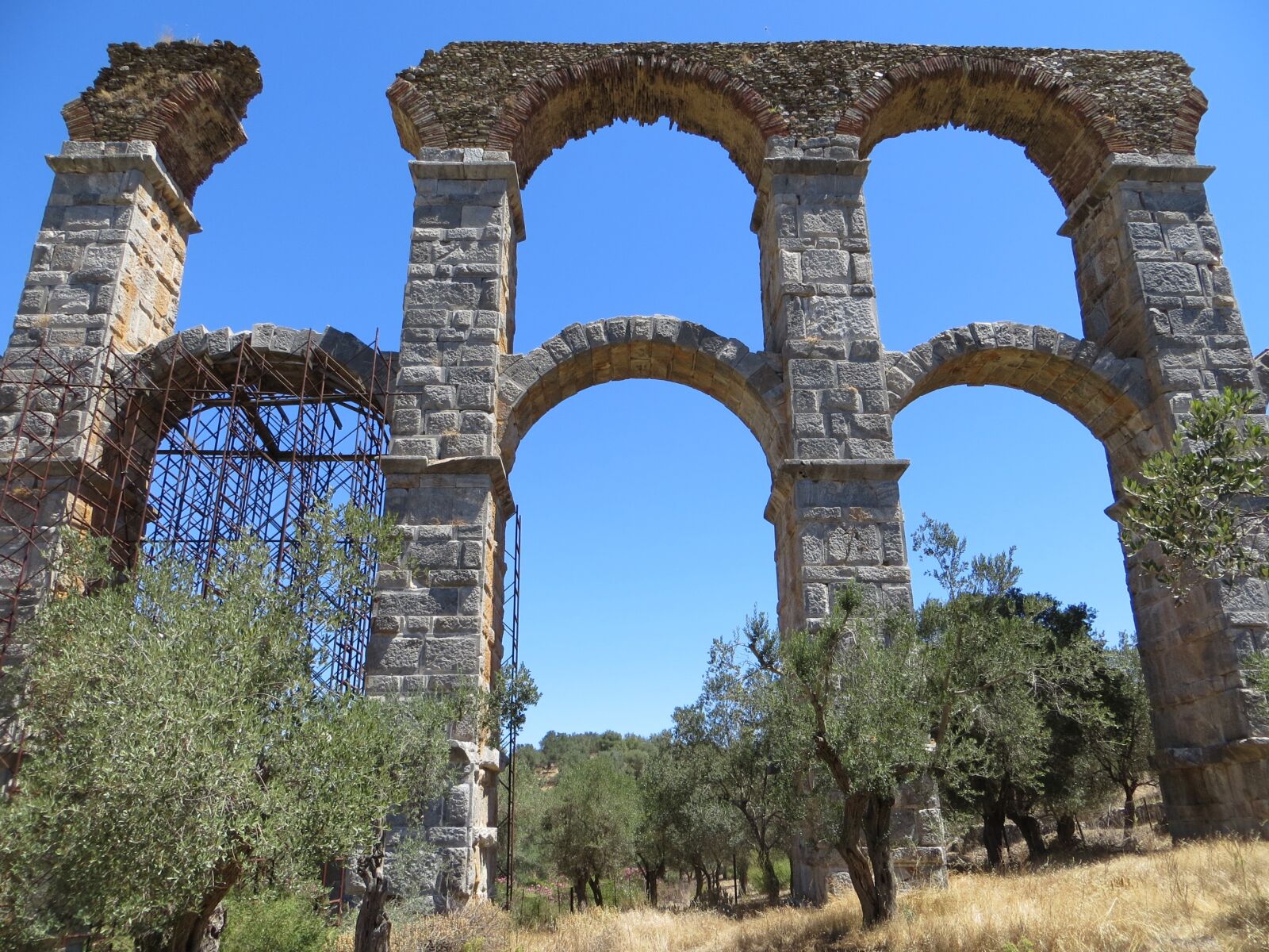 Canon PowerShot SX240 HS sample photo. Lesbos, aqueduct, moria photography