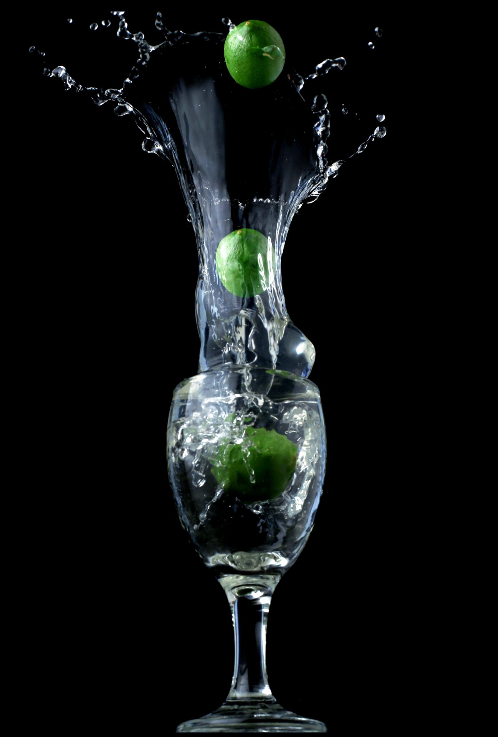 Canon EOS 6D + Canon EF 50mm F1.4 USM sample photo. Alcohol, bar, beverage photography