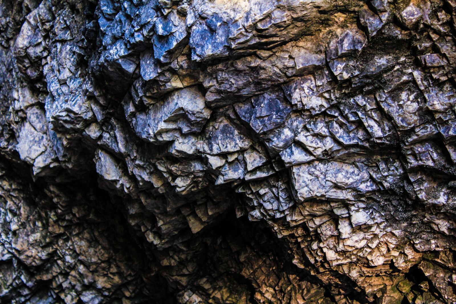 Canon EOS 600D (Rebel EOS T3i / EOS Kiss X5) sample photo. Rock, rocks, stones photography