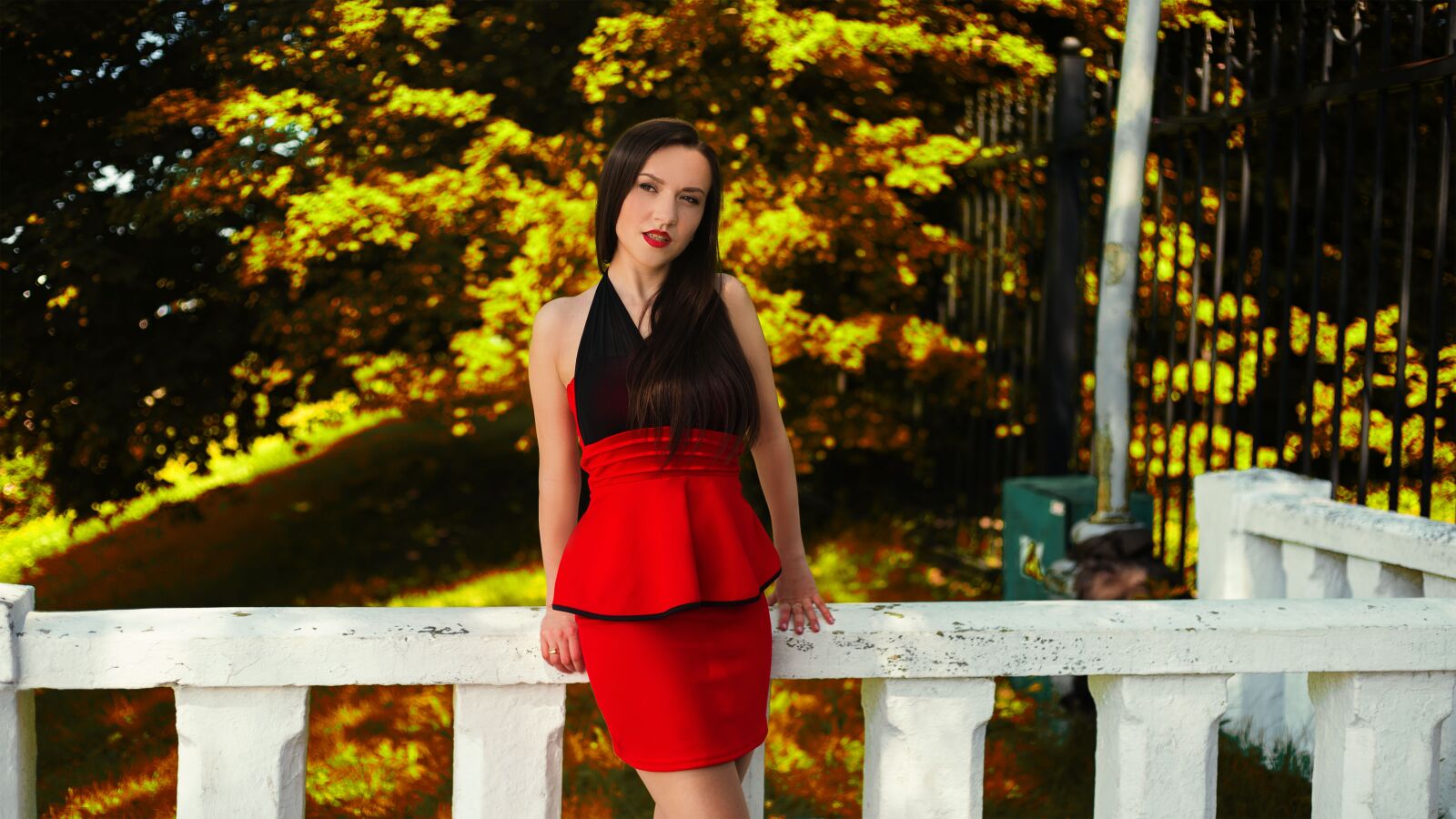 Canon EOS 5D Mark III sample photo. Girl, in the red photography
