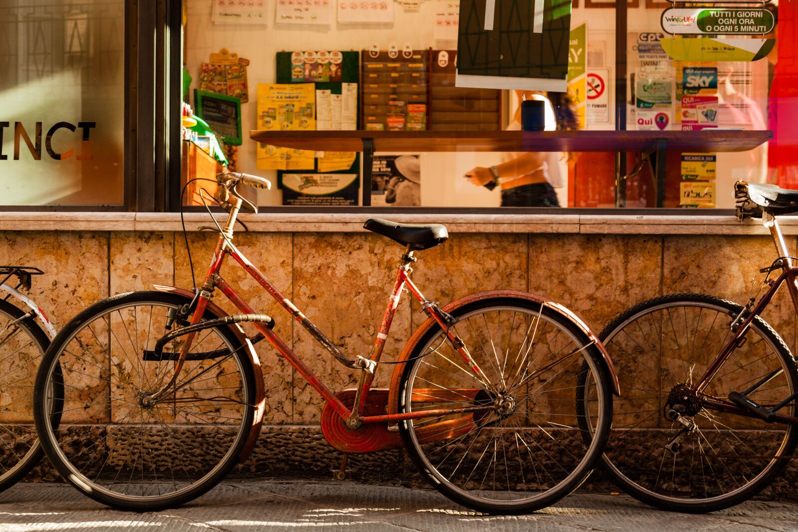 Canon EOS 5D Mark II + Canon EF 24-105mm F4L IS USM sample photo. Bicycle, italy, bike photography