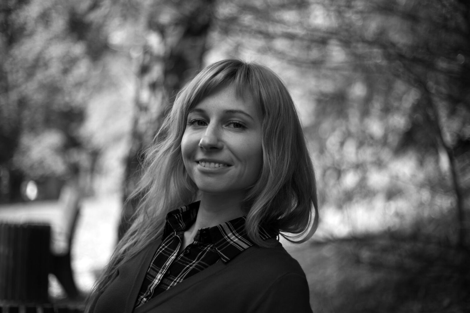 Canon EOS 5D sample photo. Smile, portrait, park photography