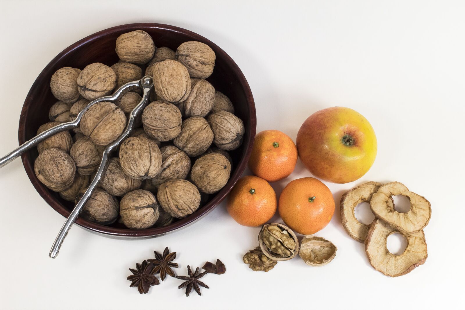 Canon EOS 1300D (EOS Rebel T6 / EOS Kiss X80) sample photo. Walnut, mandarin, apple photography