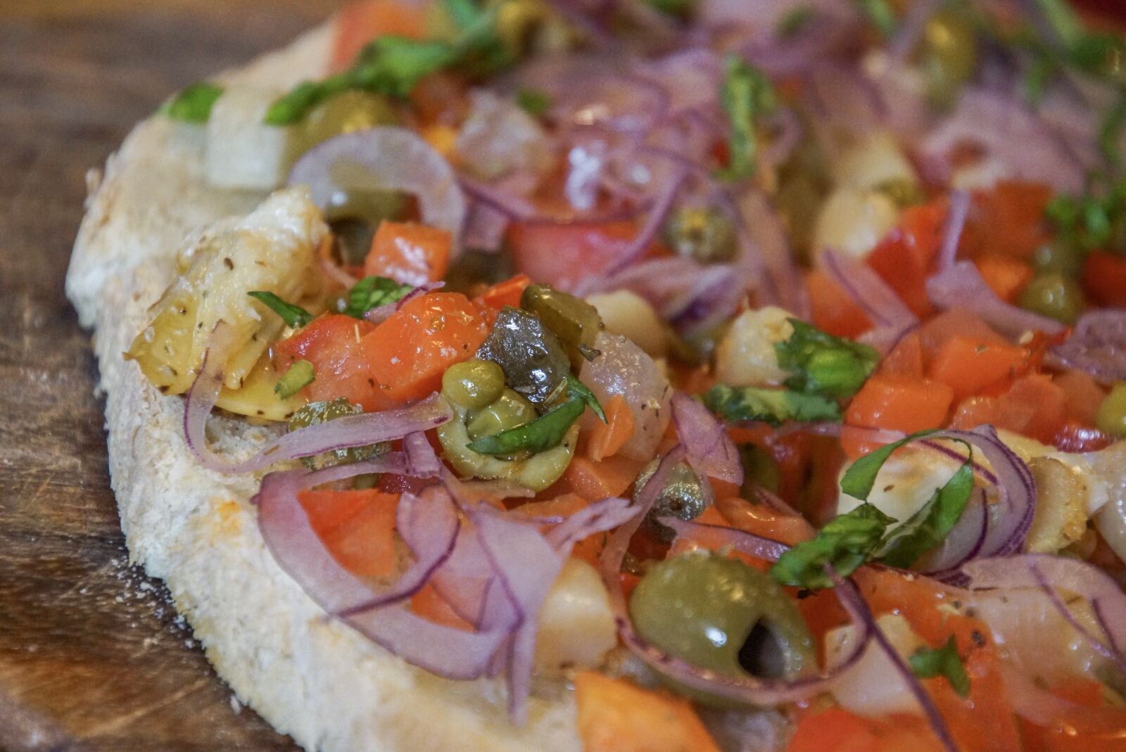 Tamron 16-300mm F3.5-6.3 Di II VC PZD Macro sample photo. Bruschetta, bread, eat photography