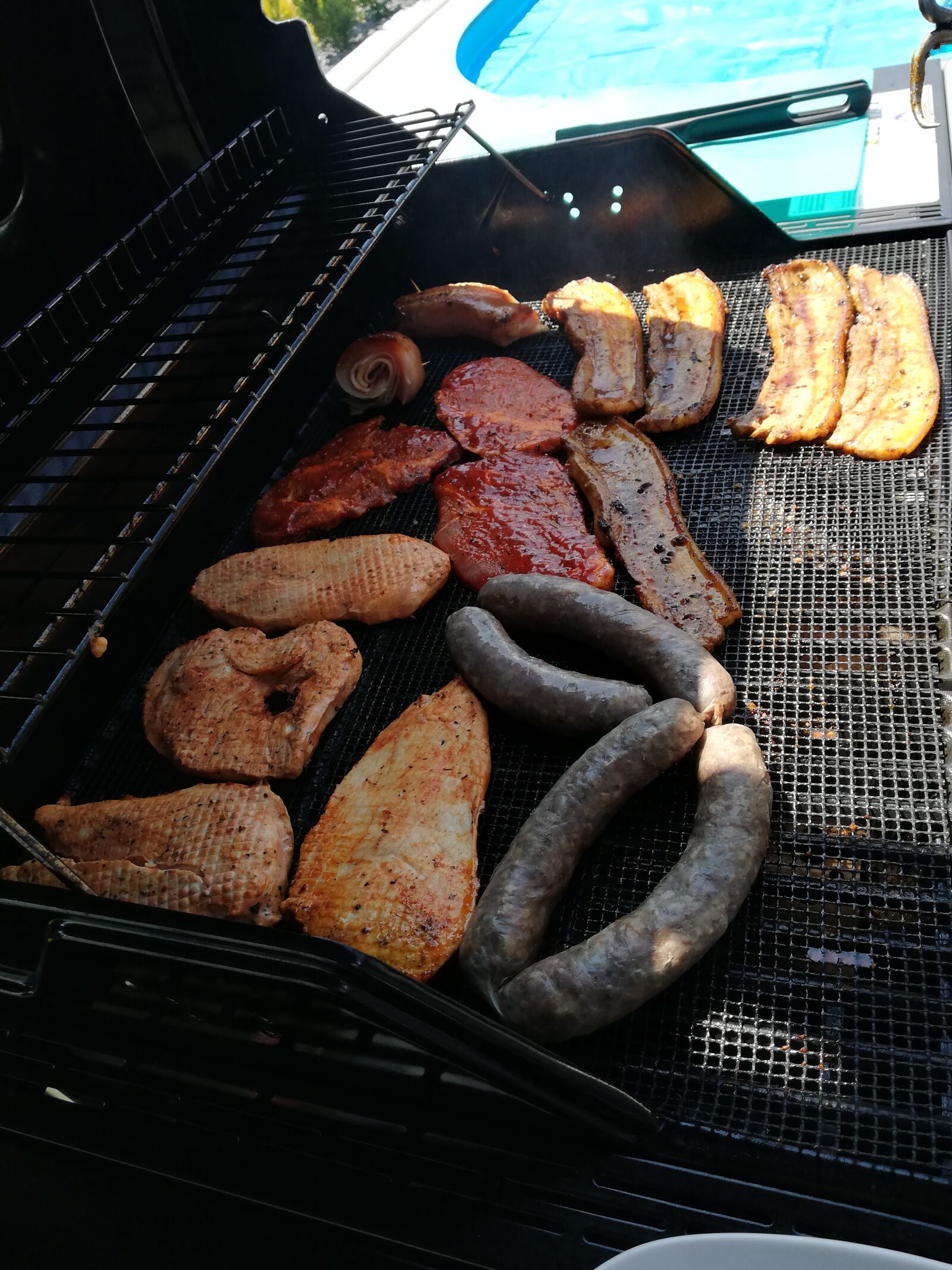 HUAWEI P20 lite sample photo. Barbecue, grill sausage, steaks photography