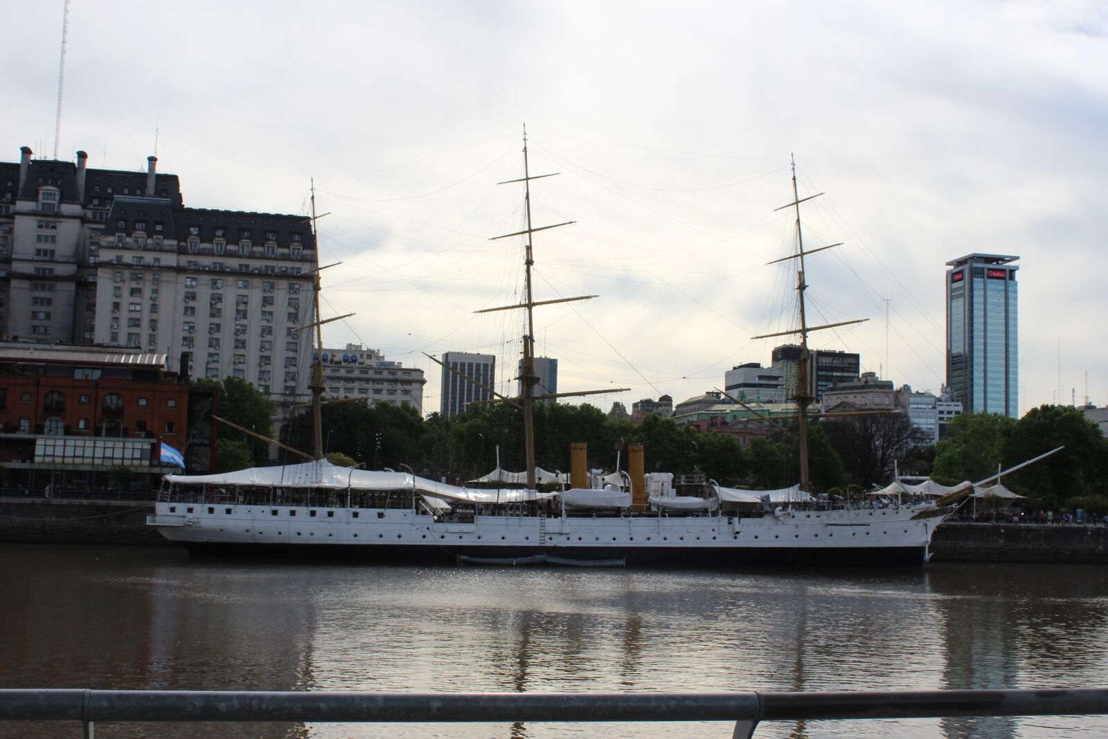 Canon EOS 1200D (EOS Rebel T5 / EOS Kiss X70 / EOS Hi) sample photo. Ship, barco, argentina photography