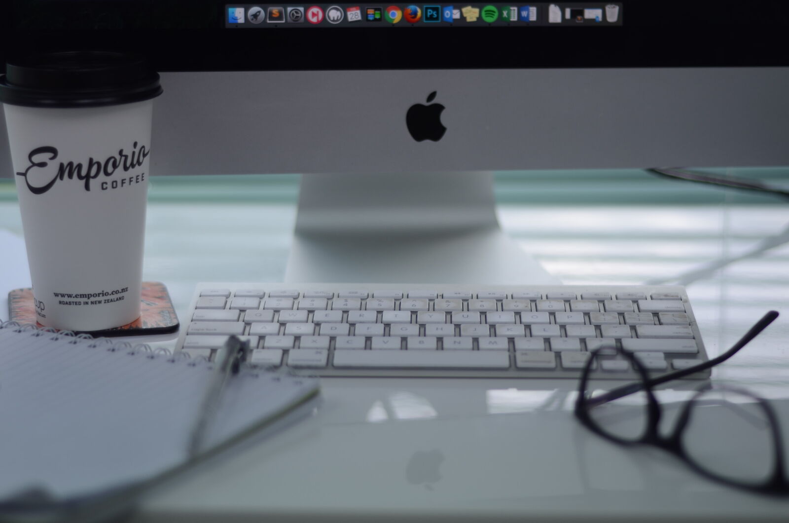 Nikon D7000 sample photo. Busy, coffee, computer, corporate photography
