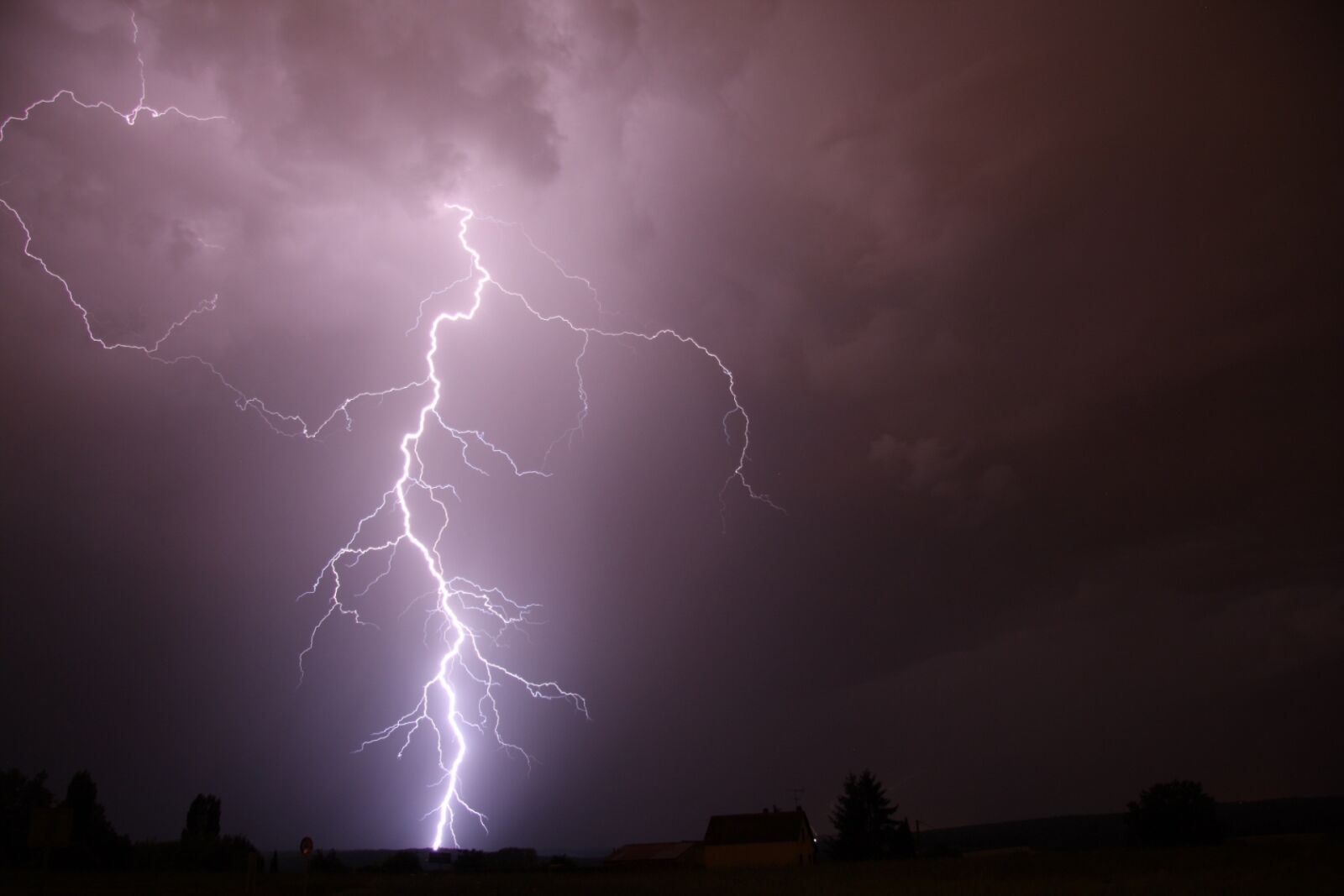 Canon EOS 40D sample photo. France, thunderstorms, lightning photography
