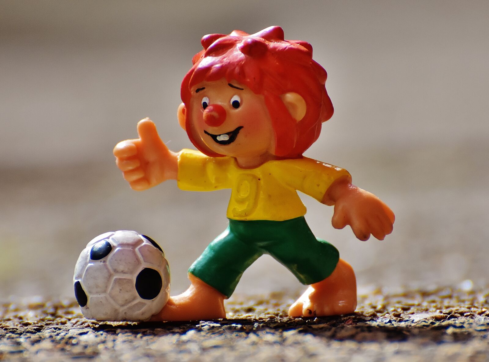 Nikon D7200 sample photo. Pumuckl, figure, football photography