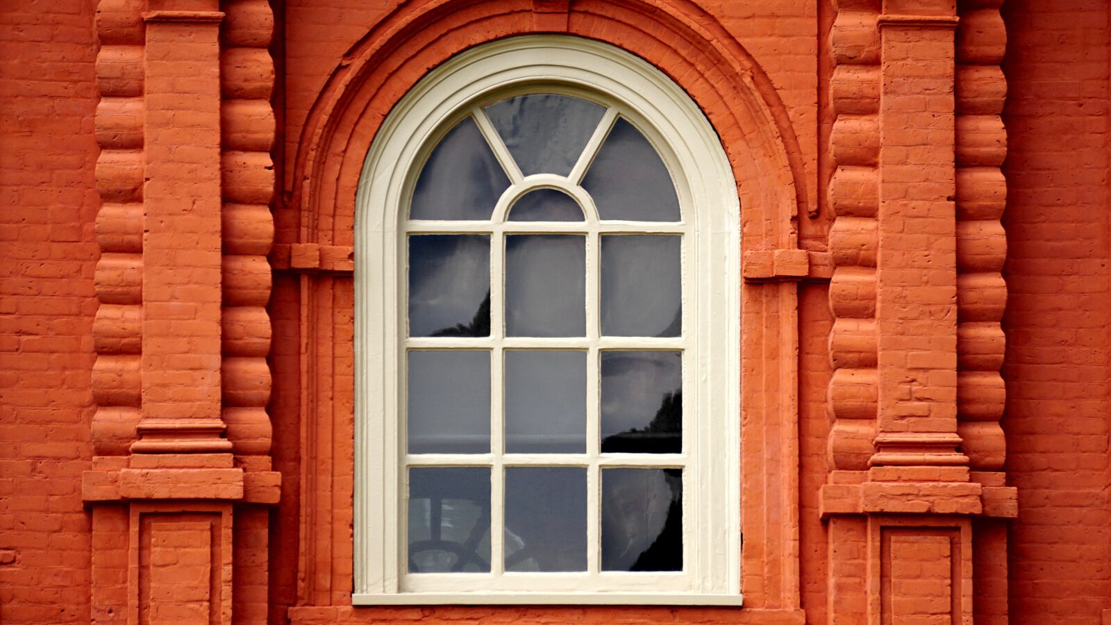 Sony E 55-210mm F4.5-6.3 OSS sample photo. Window, building, architecture photography