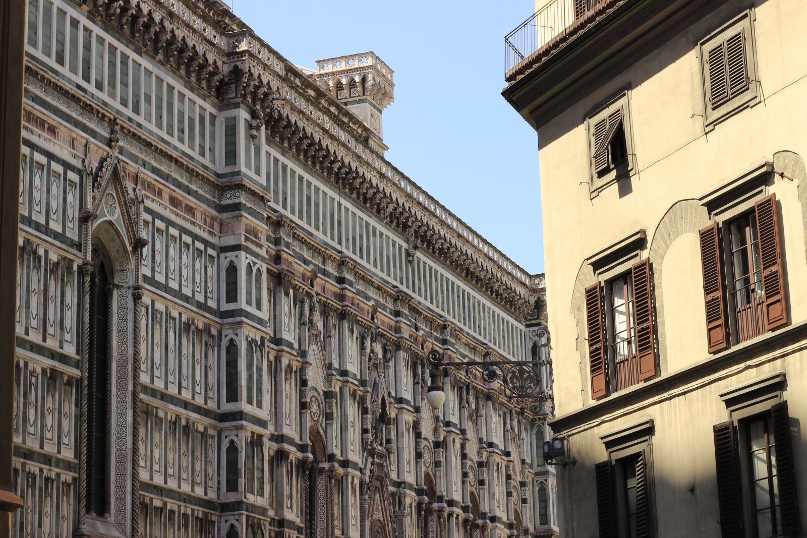 Canon EOS 600D (Rebel EOS T3i / EOS Kiss X5) + Canon EF 50mm F1.8 II sample photo. Florence, marble, cathedral photography