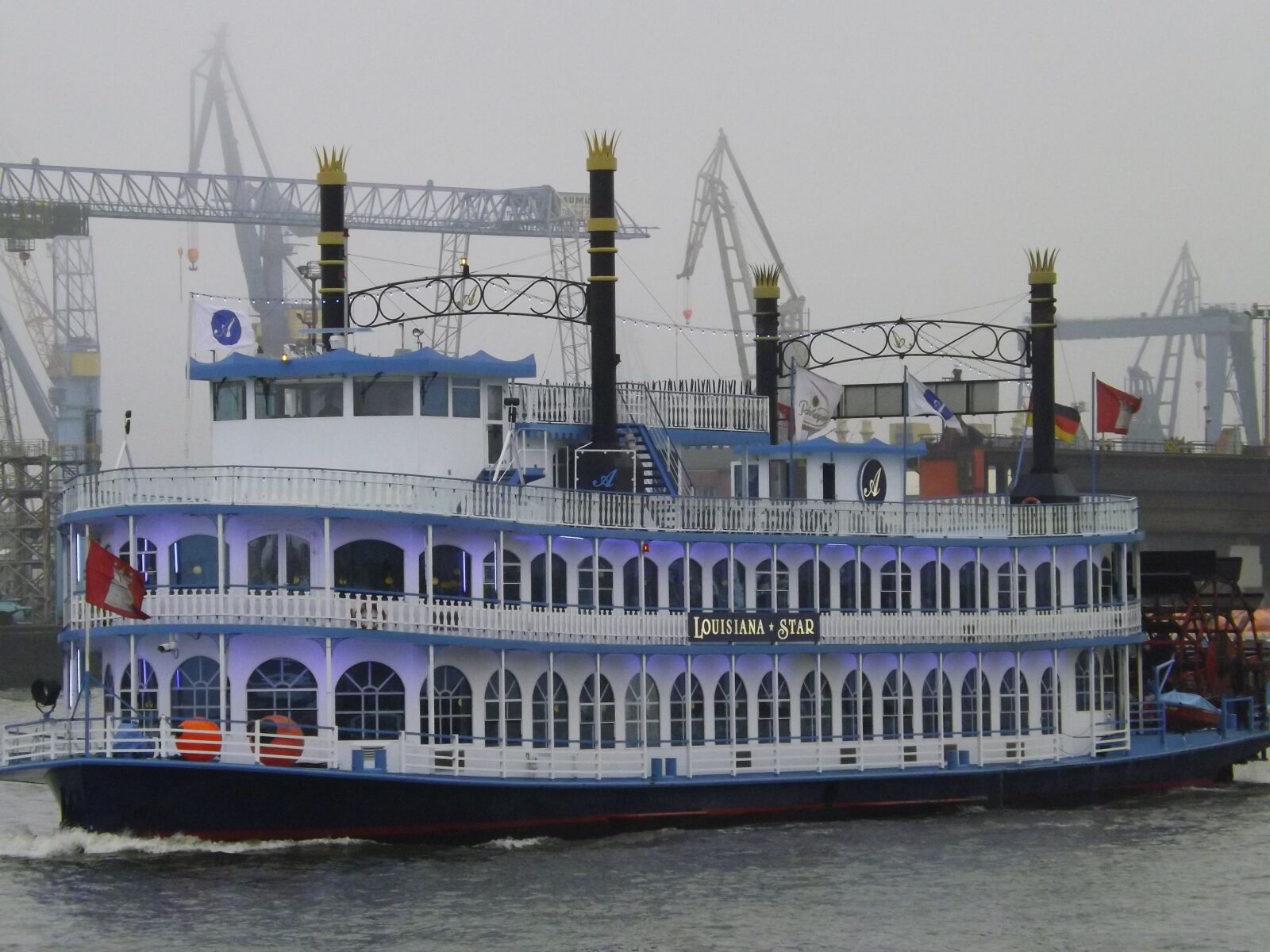 Fujifilm FinePix S4200 sample photo. Louisiana star, passenger ship photography