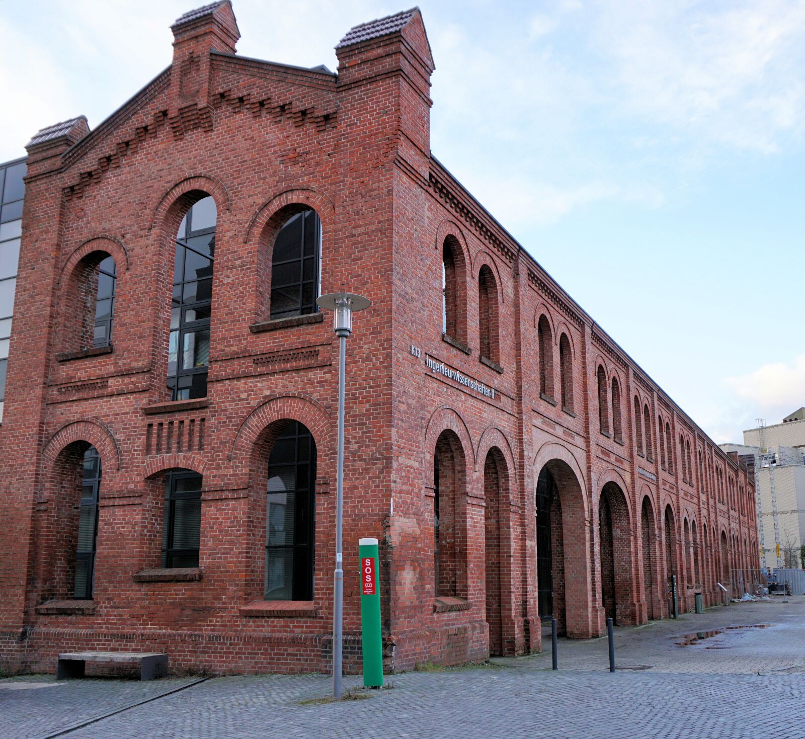 Sony a6000 sample photo. Wall, building, bricks photography