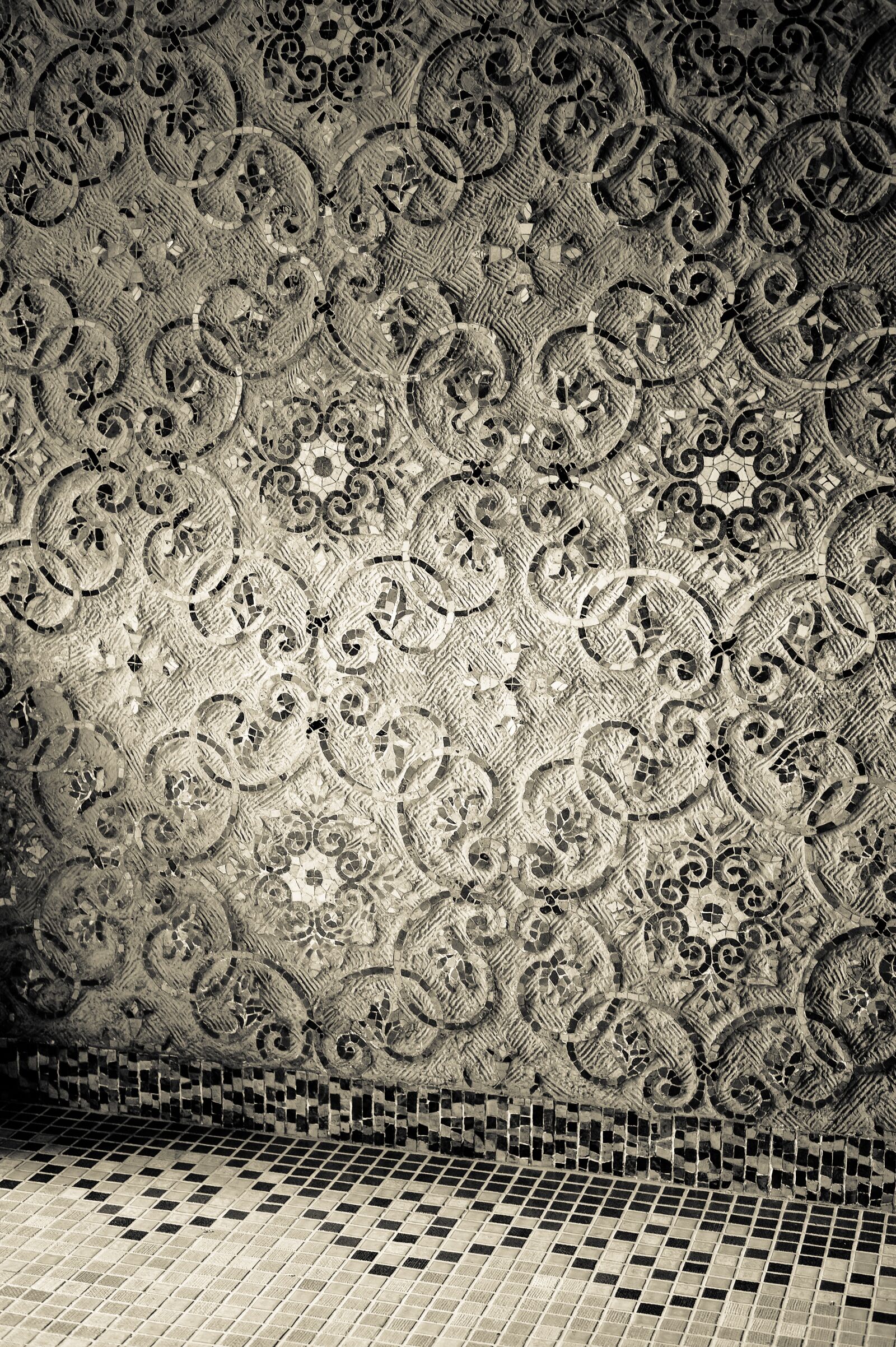 Nikon Df sample photo. Black and white, wall photography