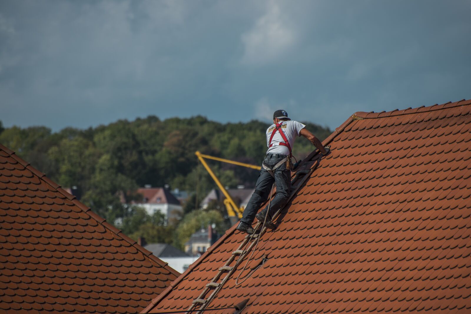 Nikon D800 sample photo. Roofers, roof, roofing photography