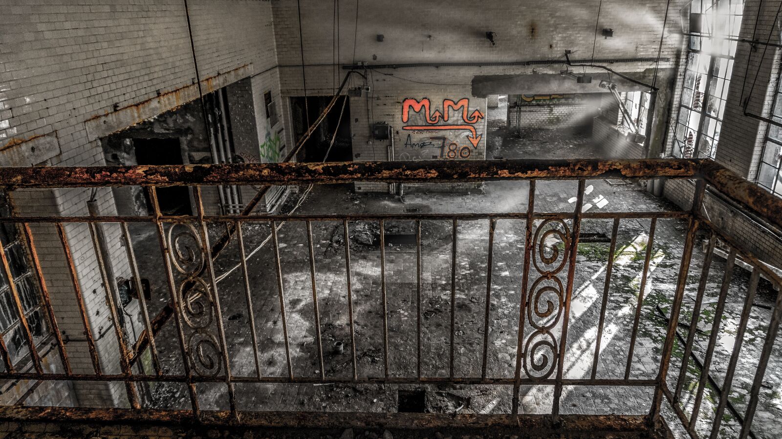 Sony Alpha a5000 (ILCE 5000) sample photo. Abandoned, industry, steel photography