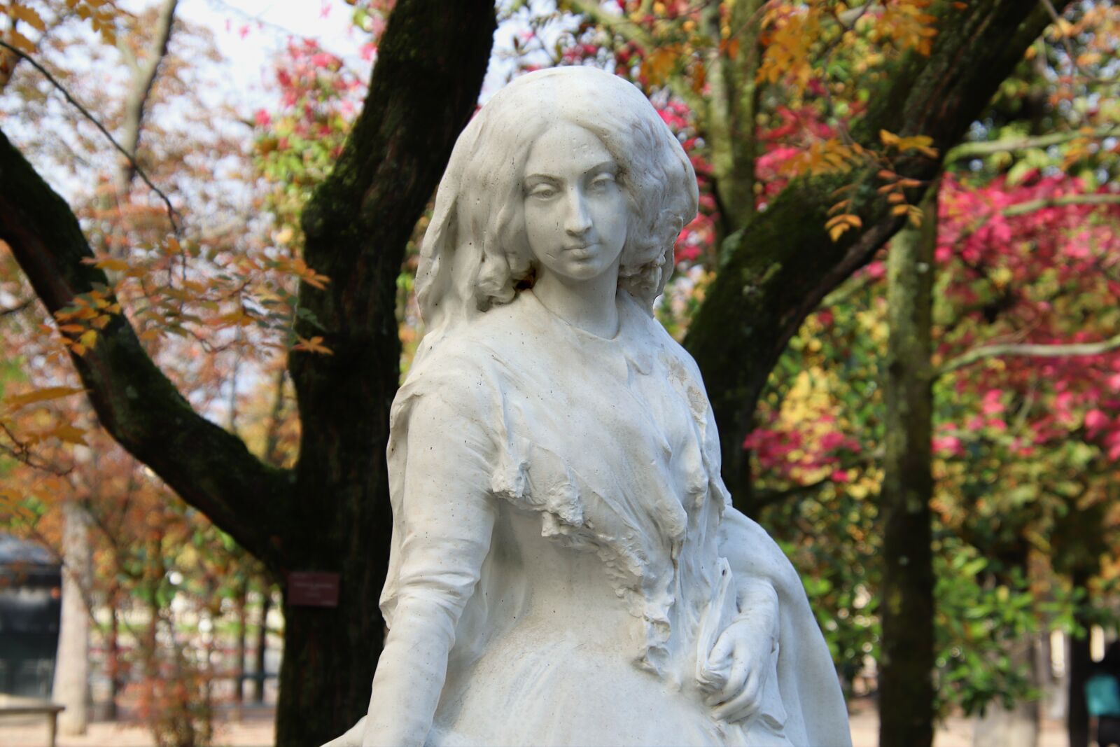 Canon EOS 800D (EOS Rebel T7i / EOS Kiss X9i) sample photo. Sculpture, stone statue, character photography